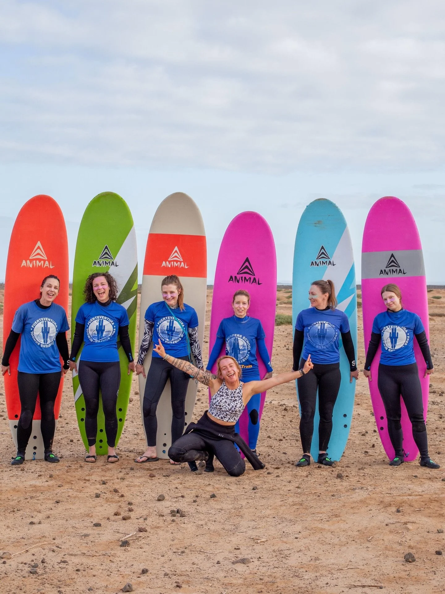 Most women arrive solo.

No friend group. No backup.

Just a suitcase and a little courage.

By day 2? You&rsquo;re laughing together.

By day 5? You&rsquo;re a crew.

From strangers &rarr; surf sisters.

You won&rsquo;t feel alone here. 💜💜💜

Come