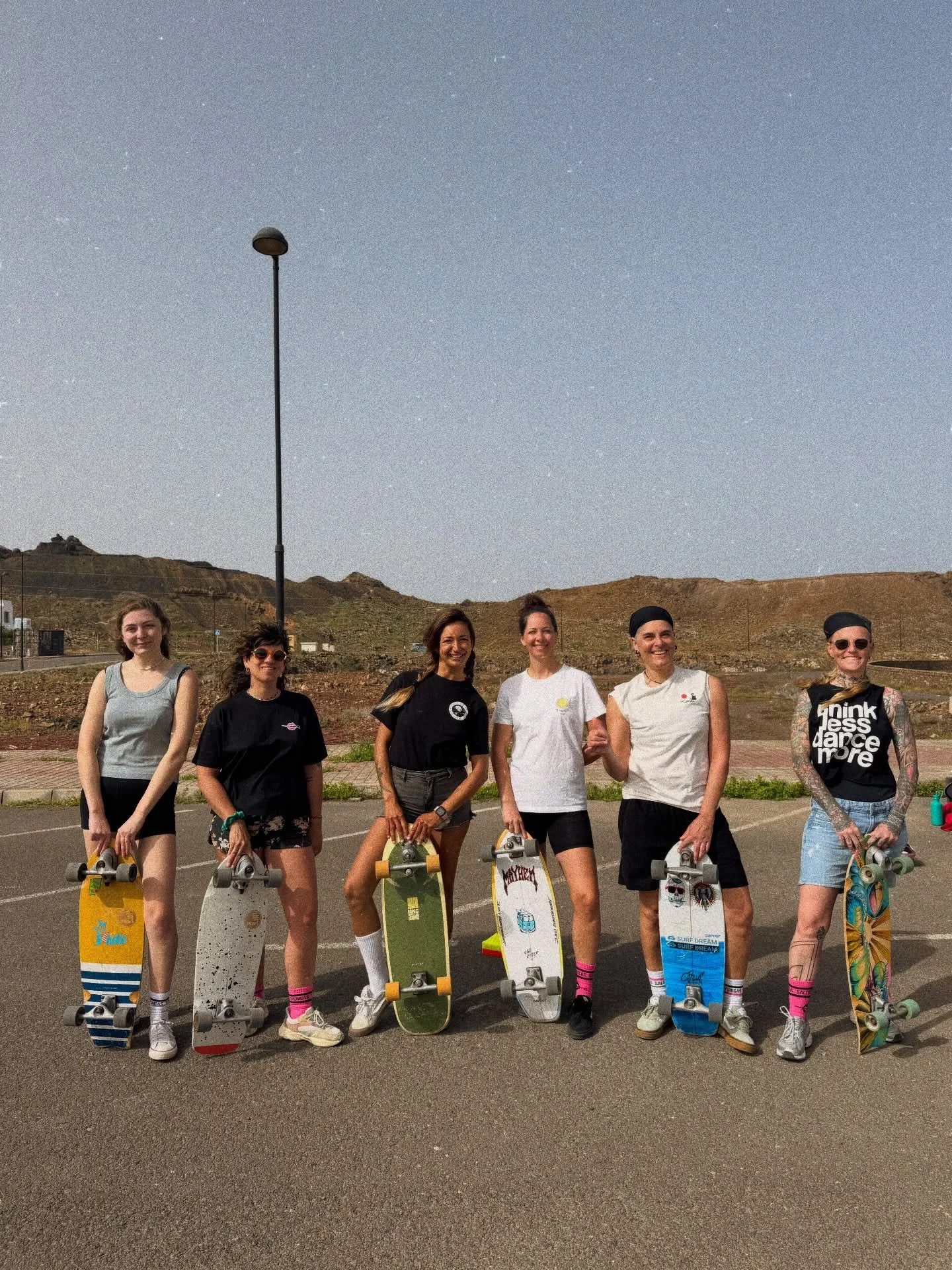 Surf skating 🛹 isn&rsquo;t perfect - it&rsquo;s messy, fun, and empowering. 

Who&rsquo;s ready to try anyway? 

Join us on Fuerteventura! 💜
18 - 25 Apr: 1 spot
25 Apr - 2 May: 1 spot
2 - 9 May: 7 spots

@saltychicas