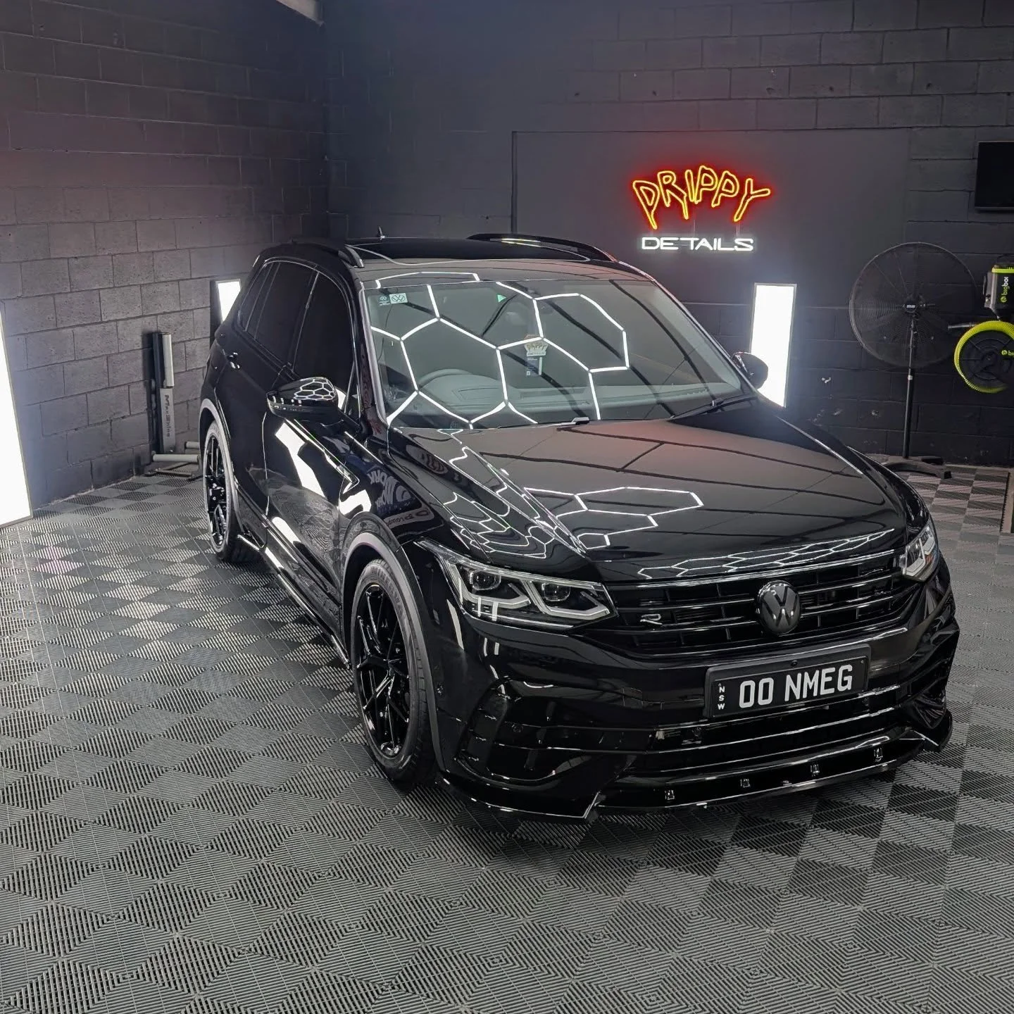 VW Tiguan R
The perfect blend of a family friendly daily commuter and a neck snapping body.
Now with a new set of wheels, body kit & suspension she is really looking the part !
After a couple incidents picking up isolated scuffs, years of grad