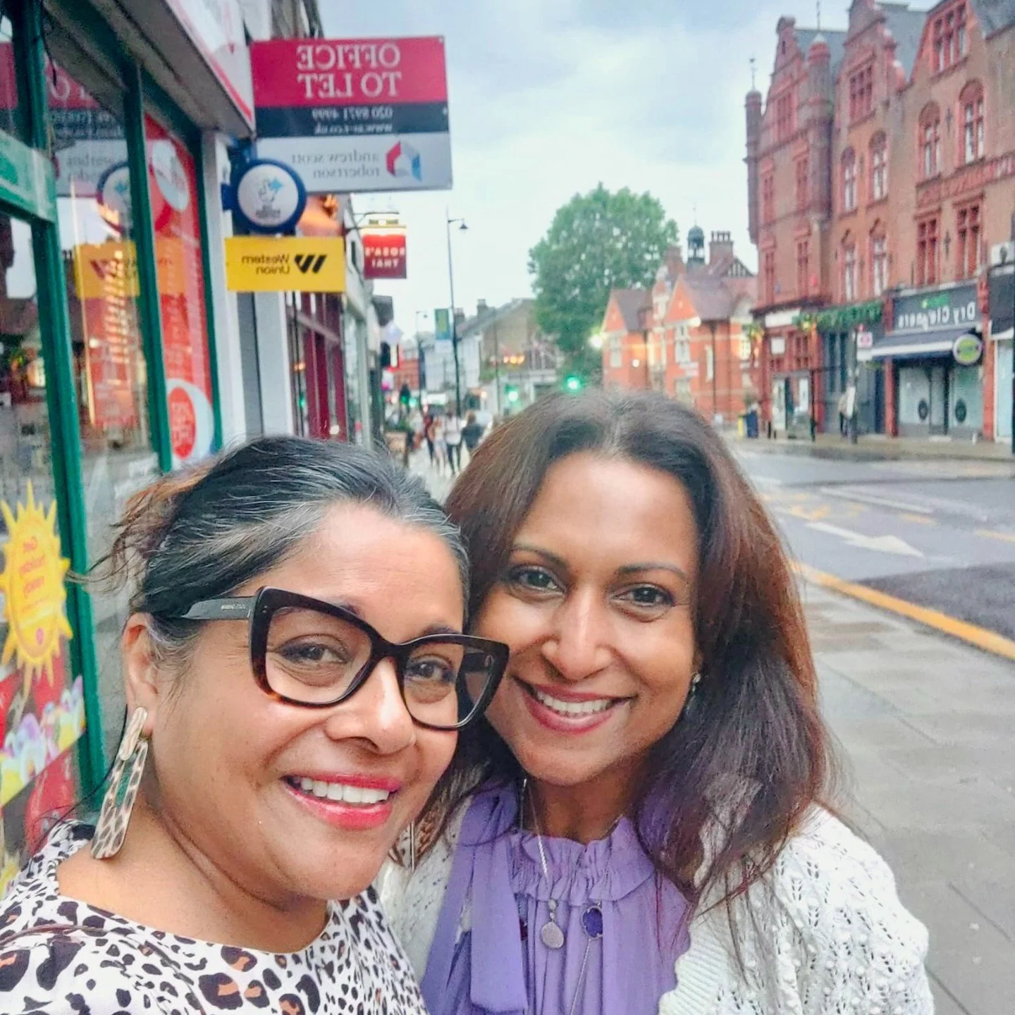 Friends are everything to me...often popping up in the business side of my life too ❤️.

Here I am with my dear friend Nicky (Nirmali Utley) during another wonderful catch-up last week in Wimbledon.

Nicky and I met during our first term at @lifeatki