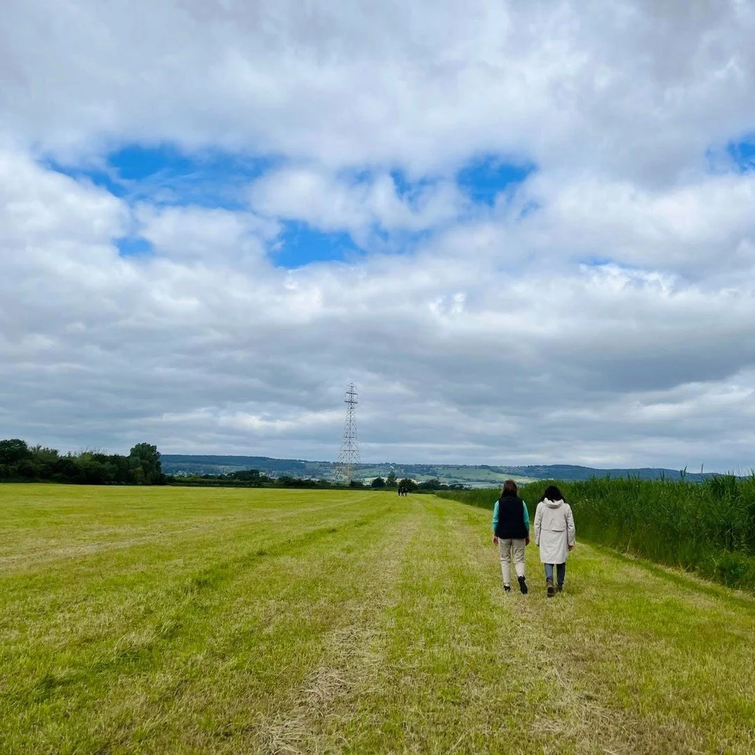 I went to visit a client recently in the Cotswolds and had a beautiful walk around Abclift Farm. 

Lucy supplies her organic eggs to @waitrose and in fact, King Charles has visited her farm and had tea and eggs there 👑🥚. 

She also happens to be on