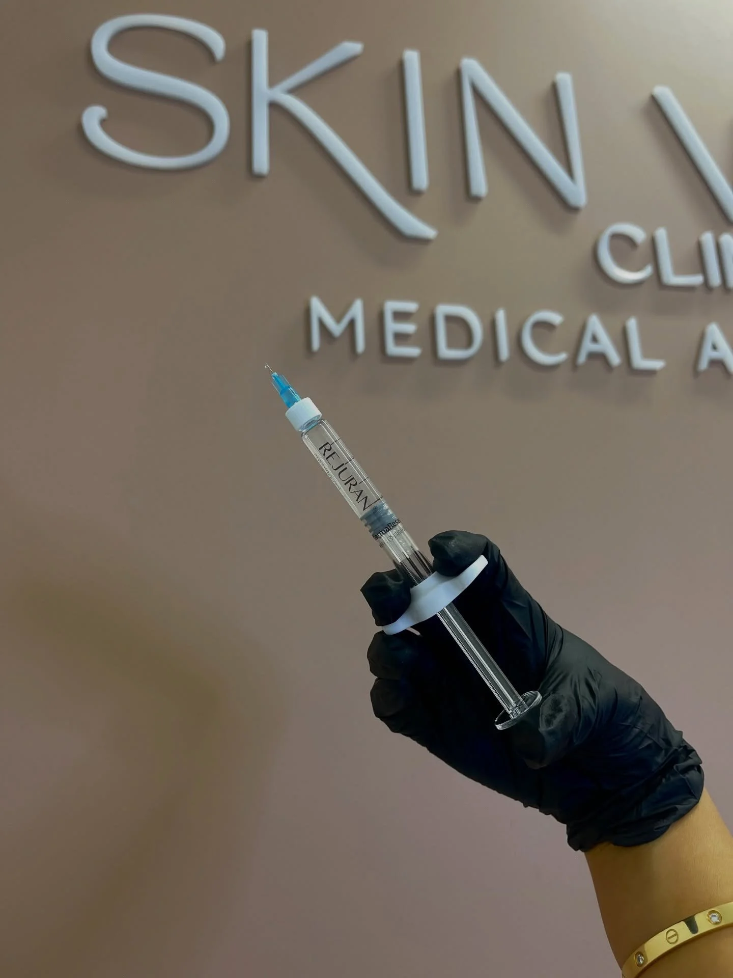 Rejuran works at a cellular level to repair, regenerate and strengthen the skin from within.

Think smoother texture, improved elasticity, refined pores and that healthy glow everyone asks about.

This isn&rsquo;t just about looking better&hellip;
it