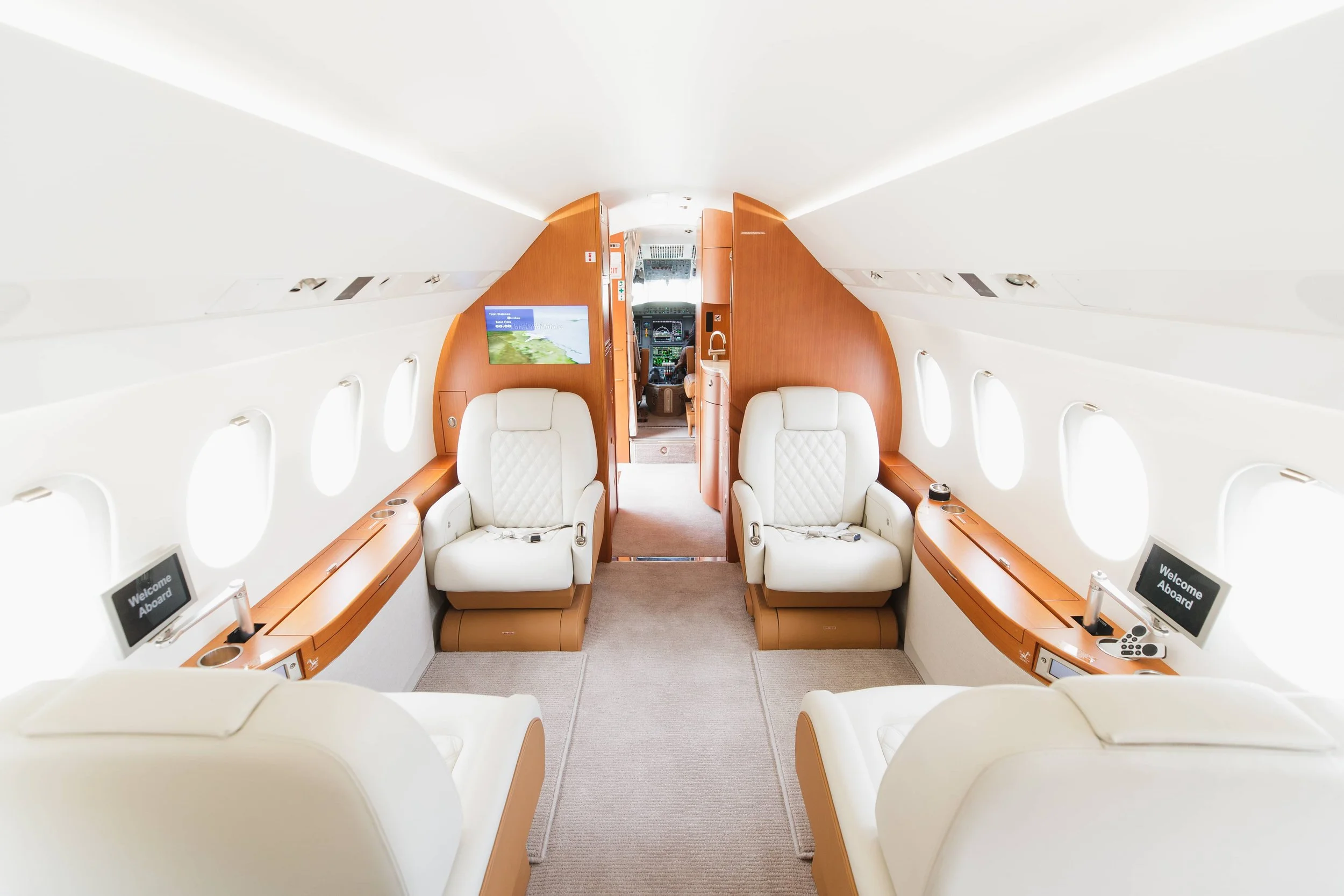 Falcon 900EXy-18.jpg