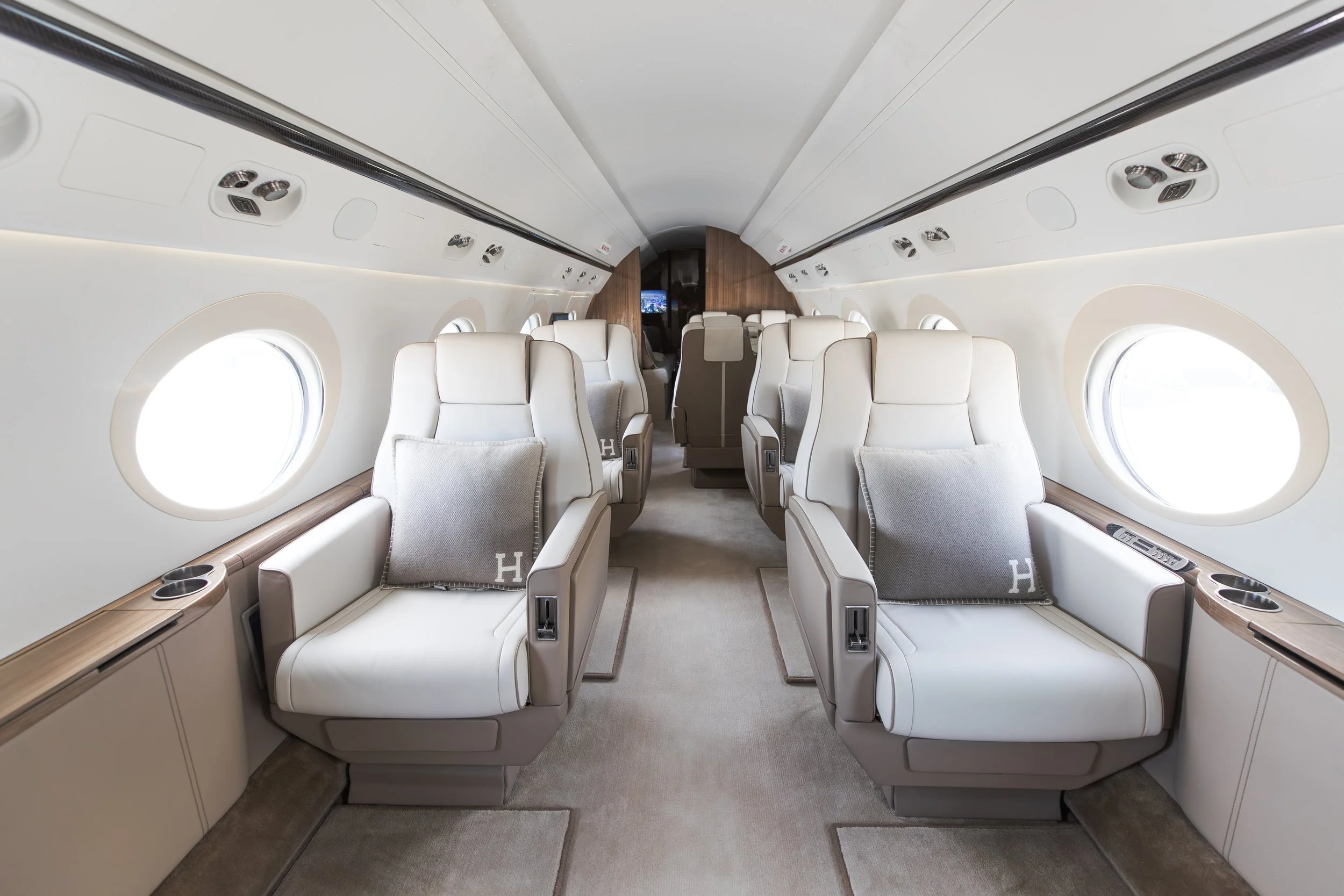 SmartJets / VIP Completions Enjoy a Prosperous 2025