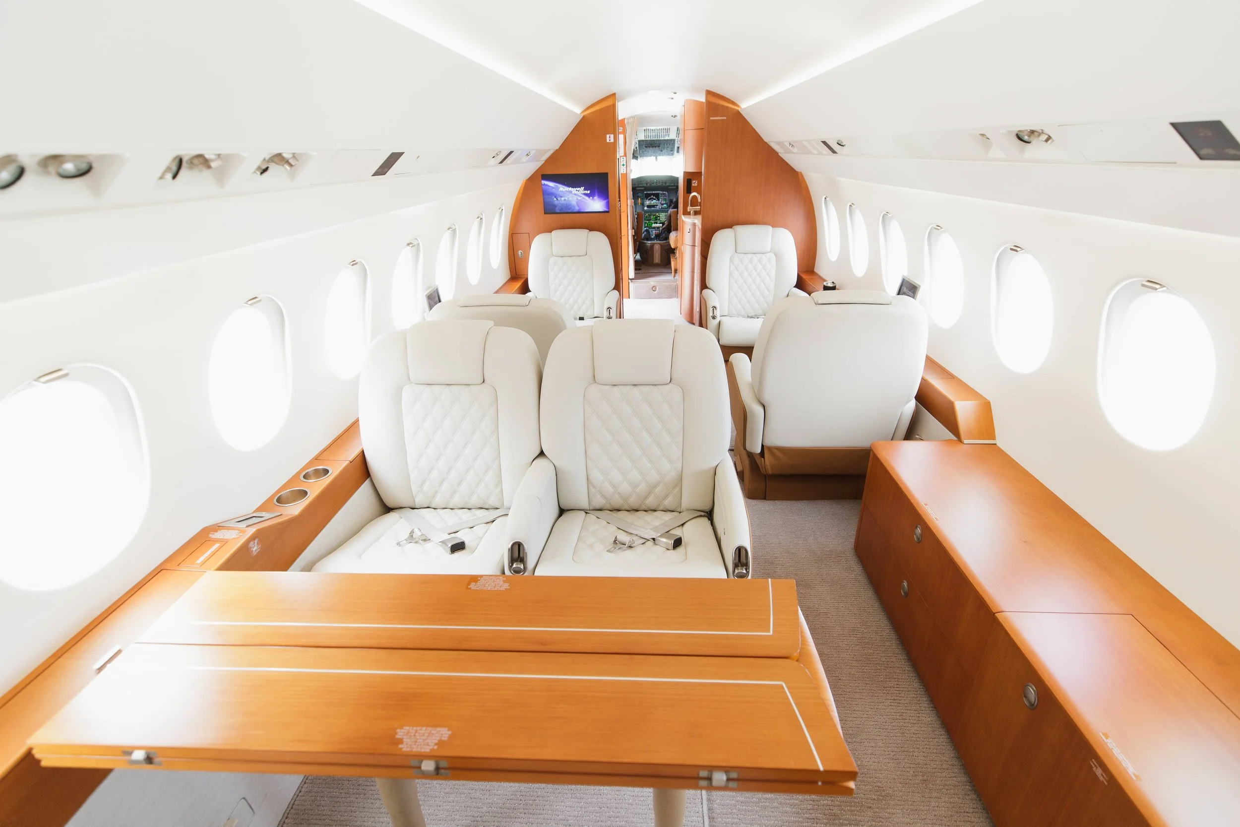 Falcon 900EXy-17.jpg
