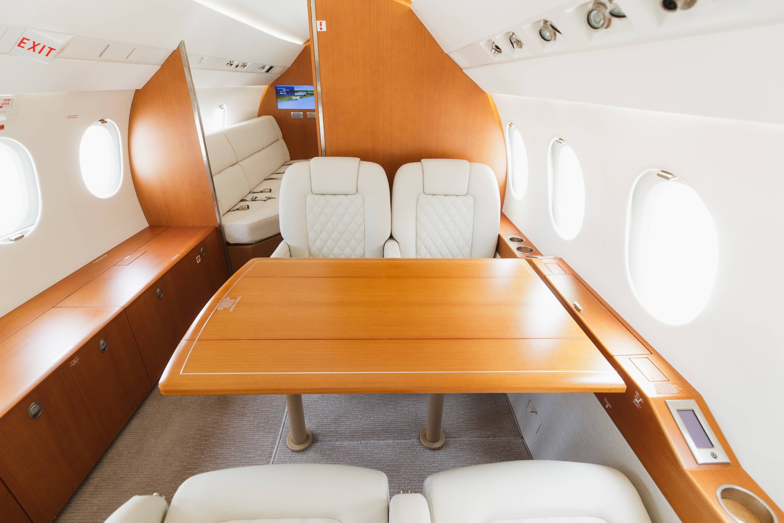 Falcon 900EXy-4.jpg