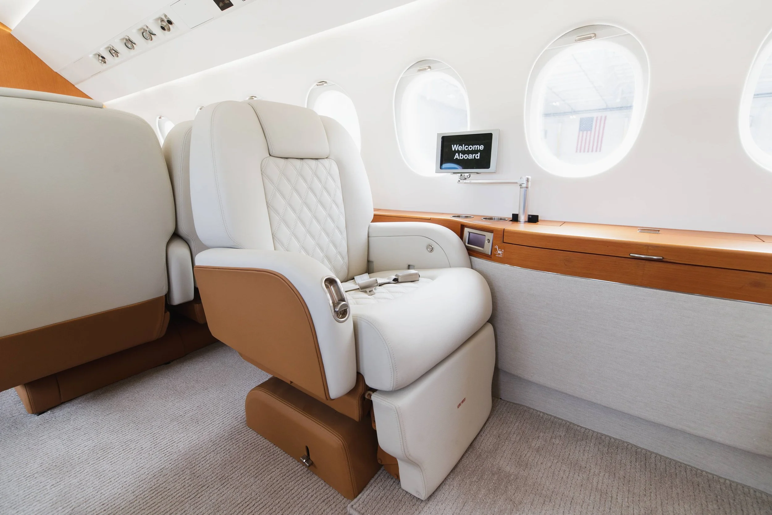 Falcon 900EXy-7.jpg