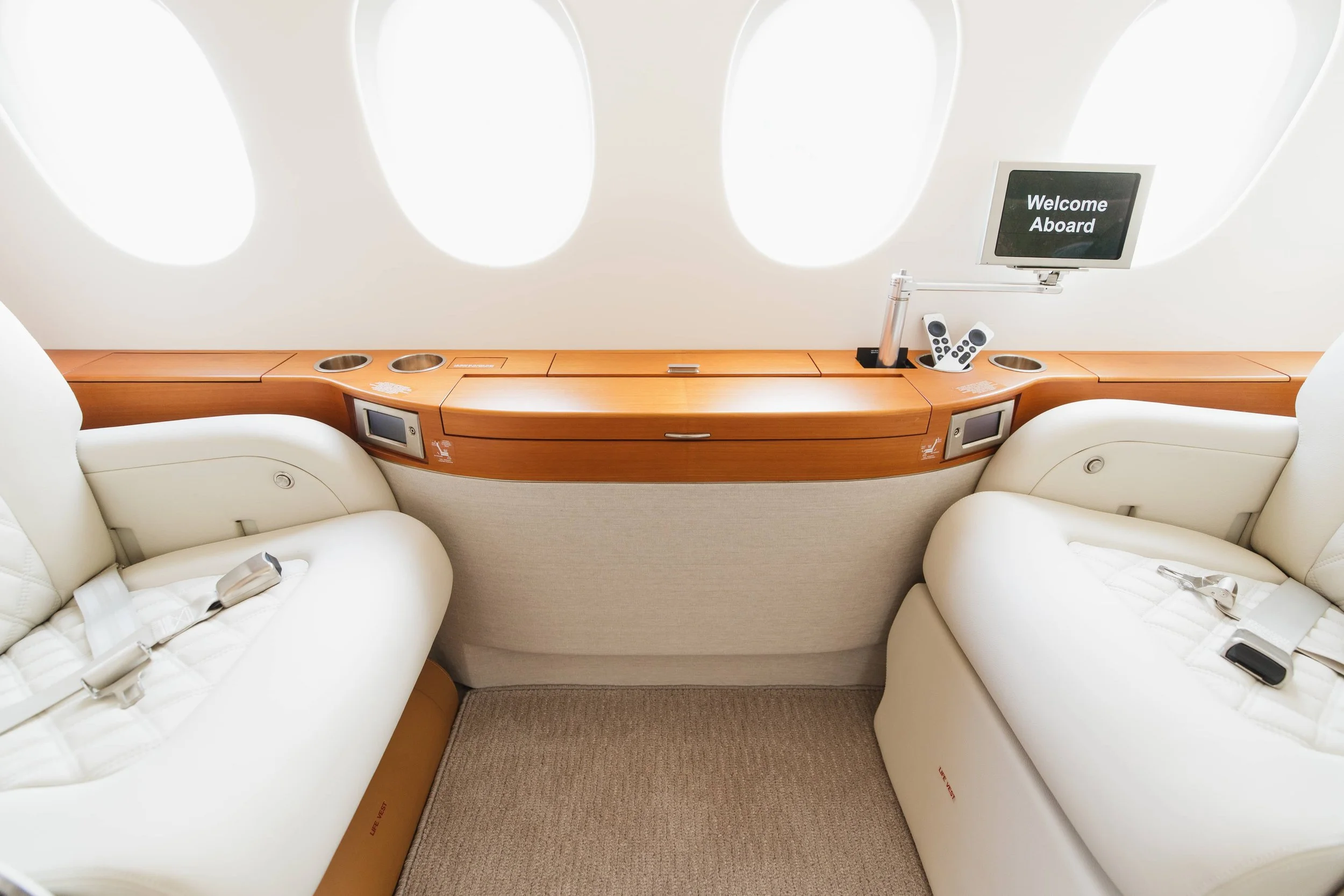 Falcon 900EXy-11.jpg