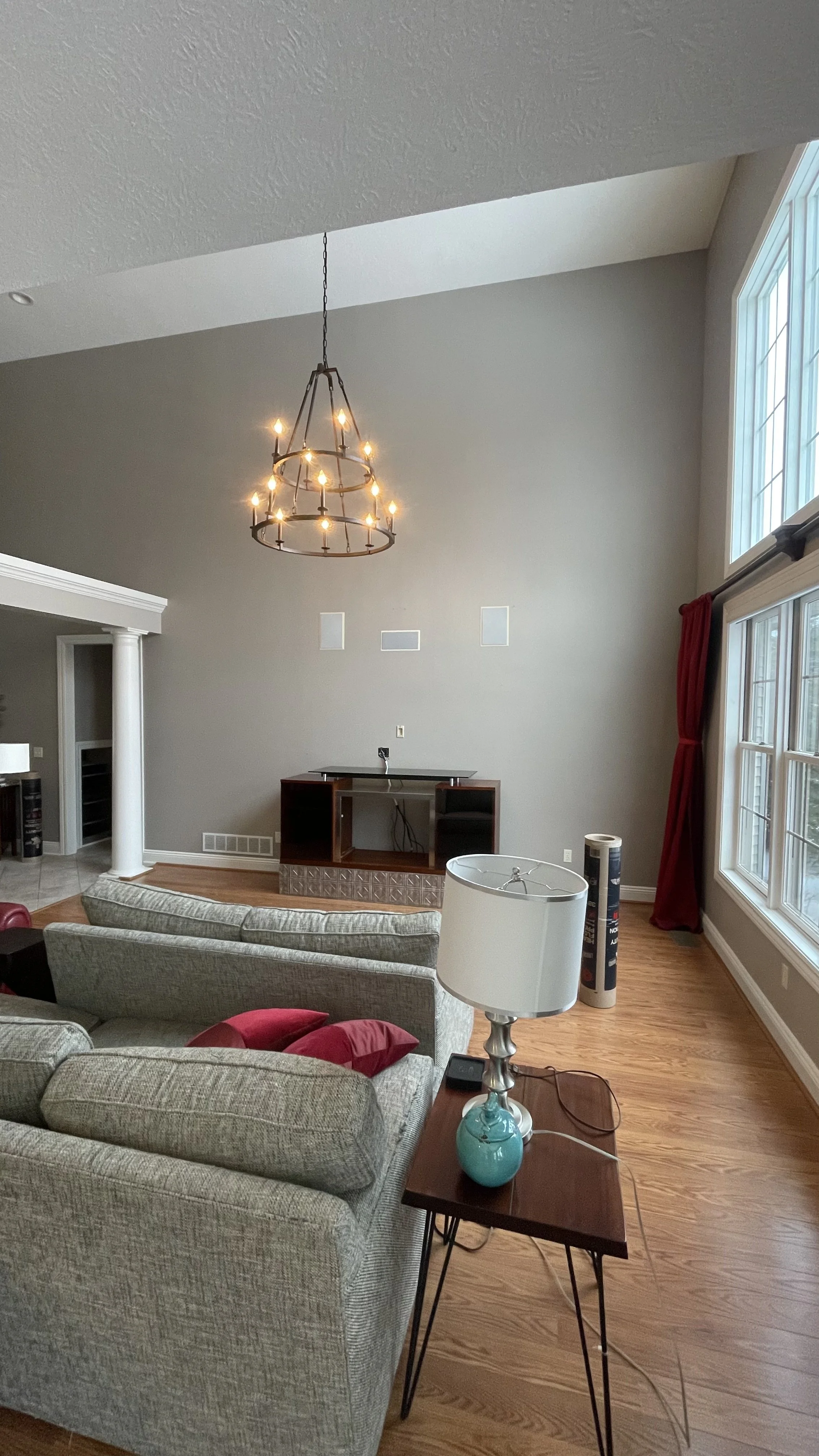 Avon Lake Fireplace Before5.jpeg