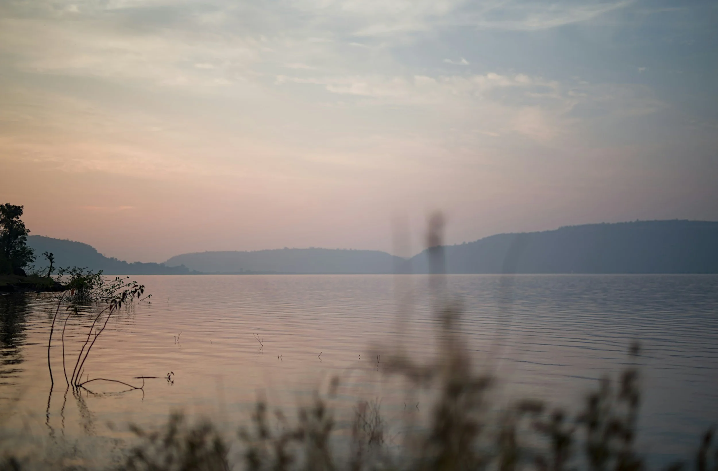 Online minimal guided self-reflection journaling prompts for clarity, stress relief, and emotional awareness