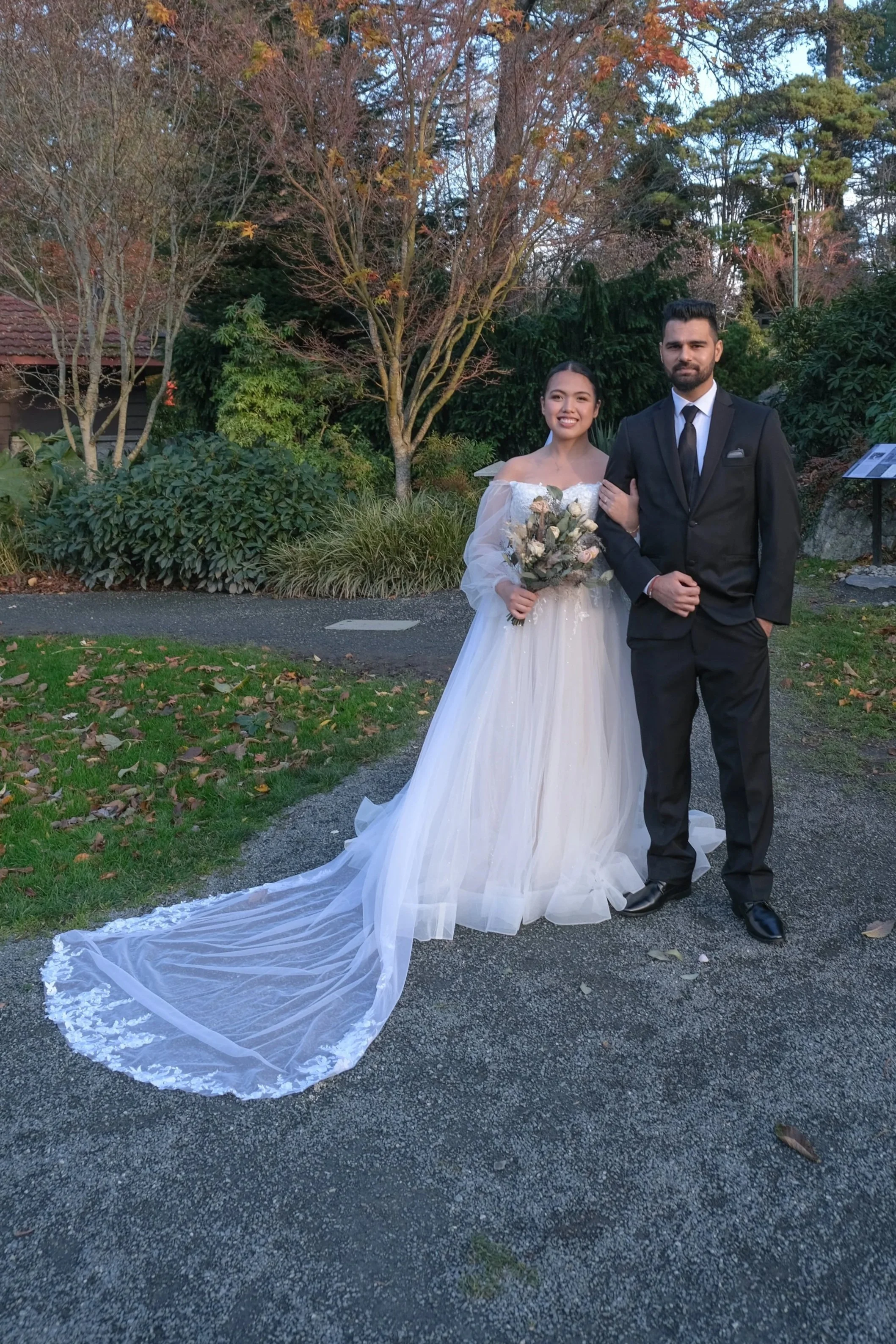 M and K Gorge Pavilion Wedding