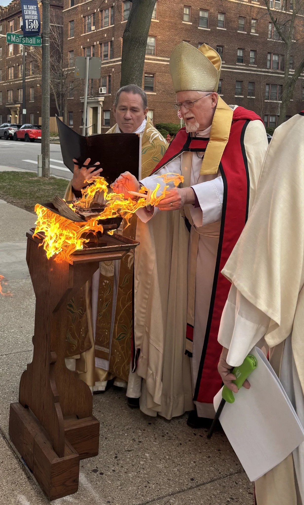 All Invited - Easter Vigil @ All Saints' Cathedral 