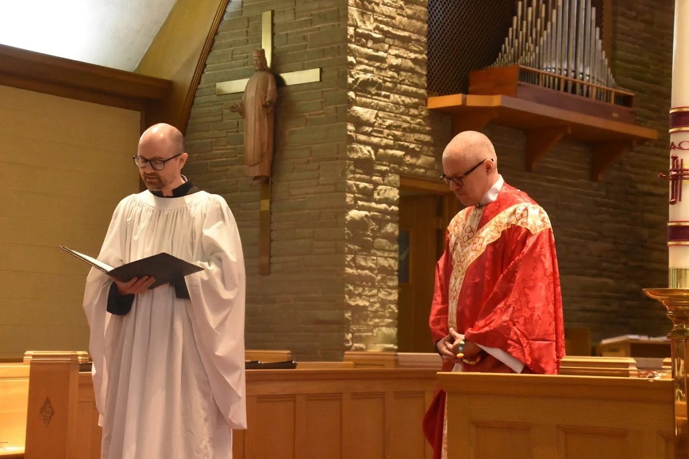 Fr Jason - Linda.JPG