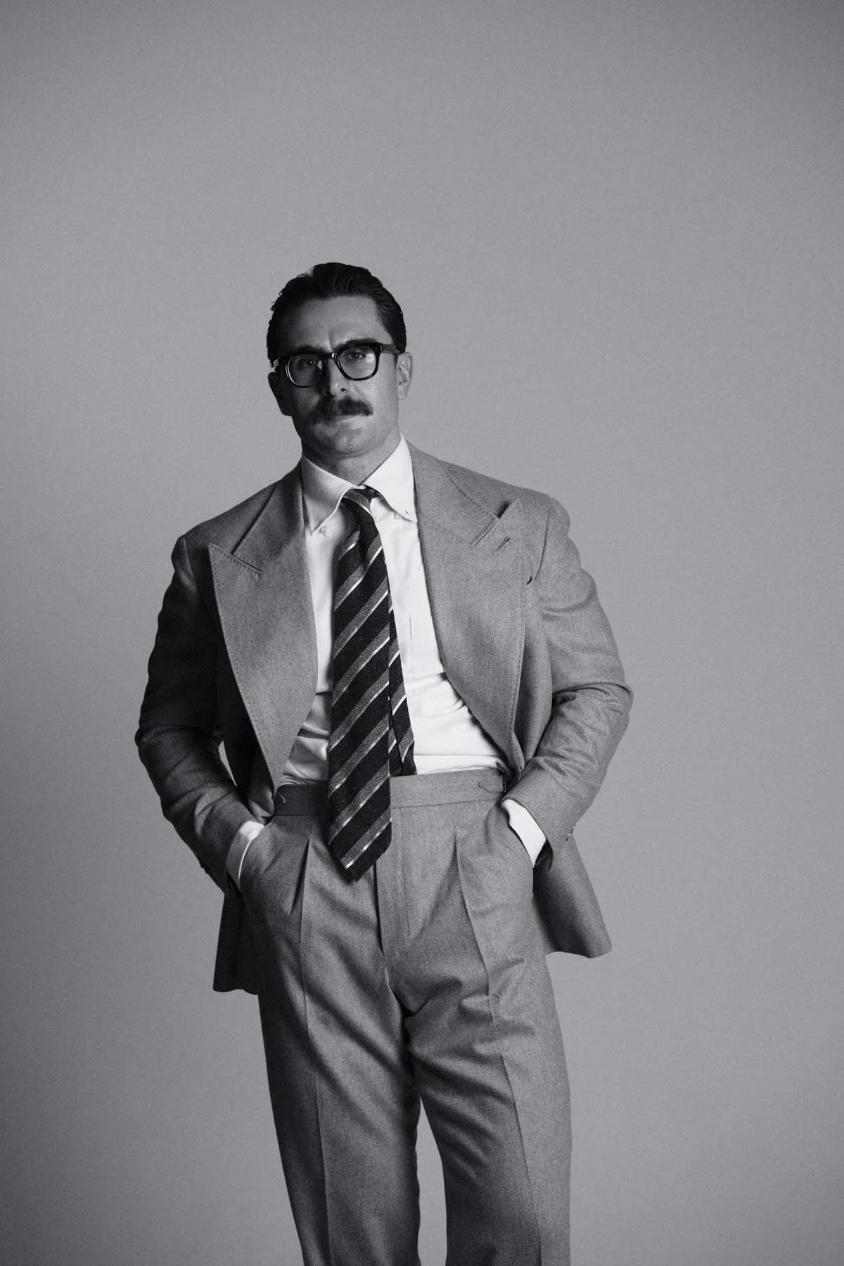 Portrait of Suzan founder of Outfit Narrative