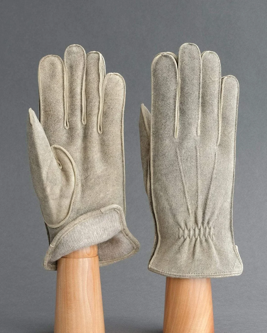 Thomas Riemer Gloves Gentlemen's Sporty Gloves from Desert Sand Goatskin Lined with Cashmere