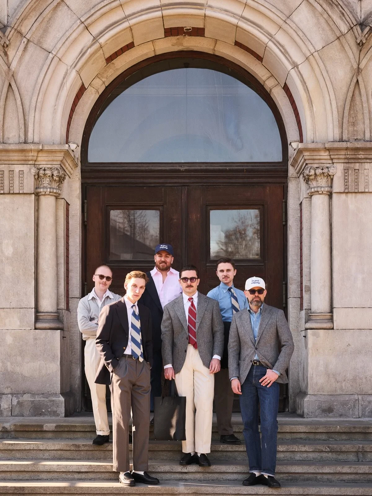 This project started about a year ago, when I visited Poszetka for a photoshoot and thought about a few pieces that I would love to see in their selection, which I told them about while I was there.

My idea was very clear: a few classic pieces that 