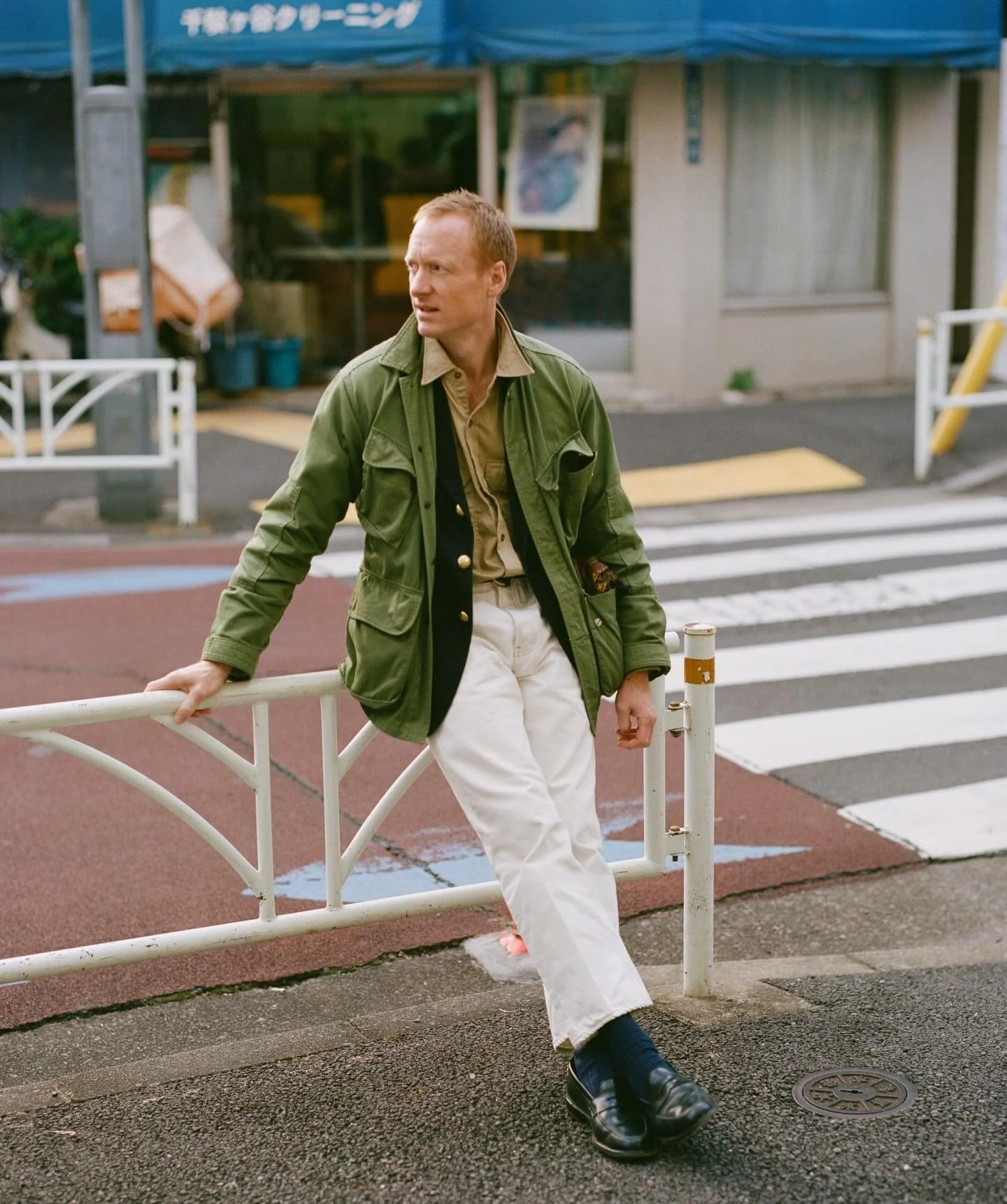 ⭐️ Monday Outfit Inspo - Army Jacket - Spring Edition

Which look is your favorite?
.
.
.
.
.
#militaryjacket #drakesdiary #militarystyle #menswear&nbsp;#classicmenswear&nbsp;menstyle&nbsp;timelessstyle&nbsp;casualmenswear&nbsp;timelessclothing&nbsp;