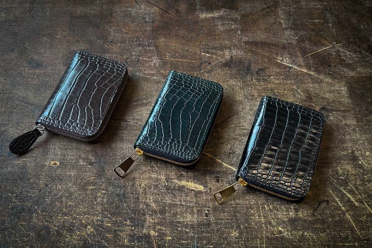 The Essential Pocket Wallet now available in Black and Green