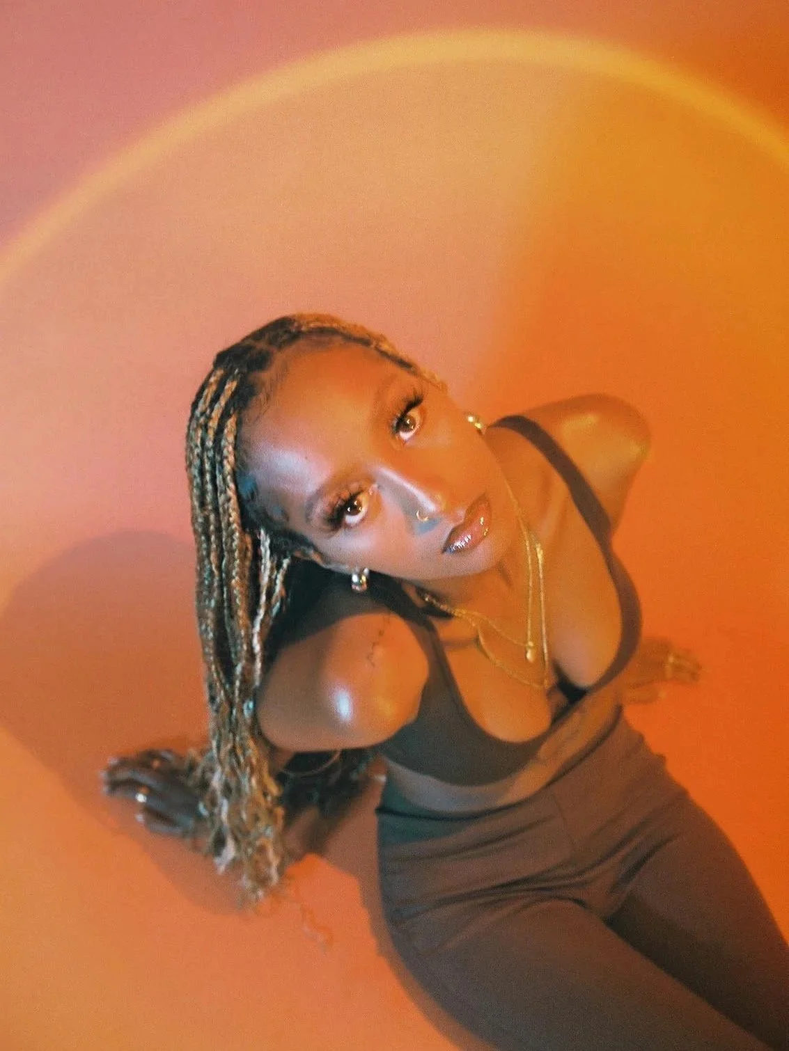 Trsit (2022)
Lighting assist: Sahil Mroke
35mm analog
Shot at Motor-Way Studios