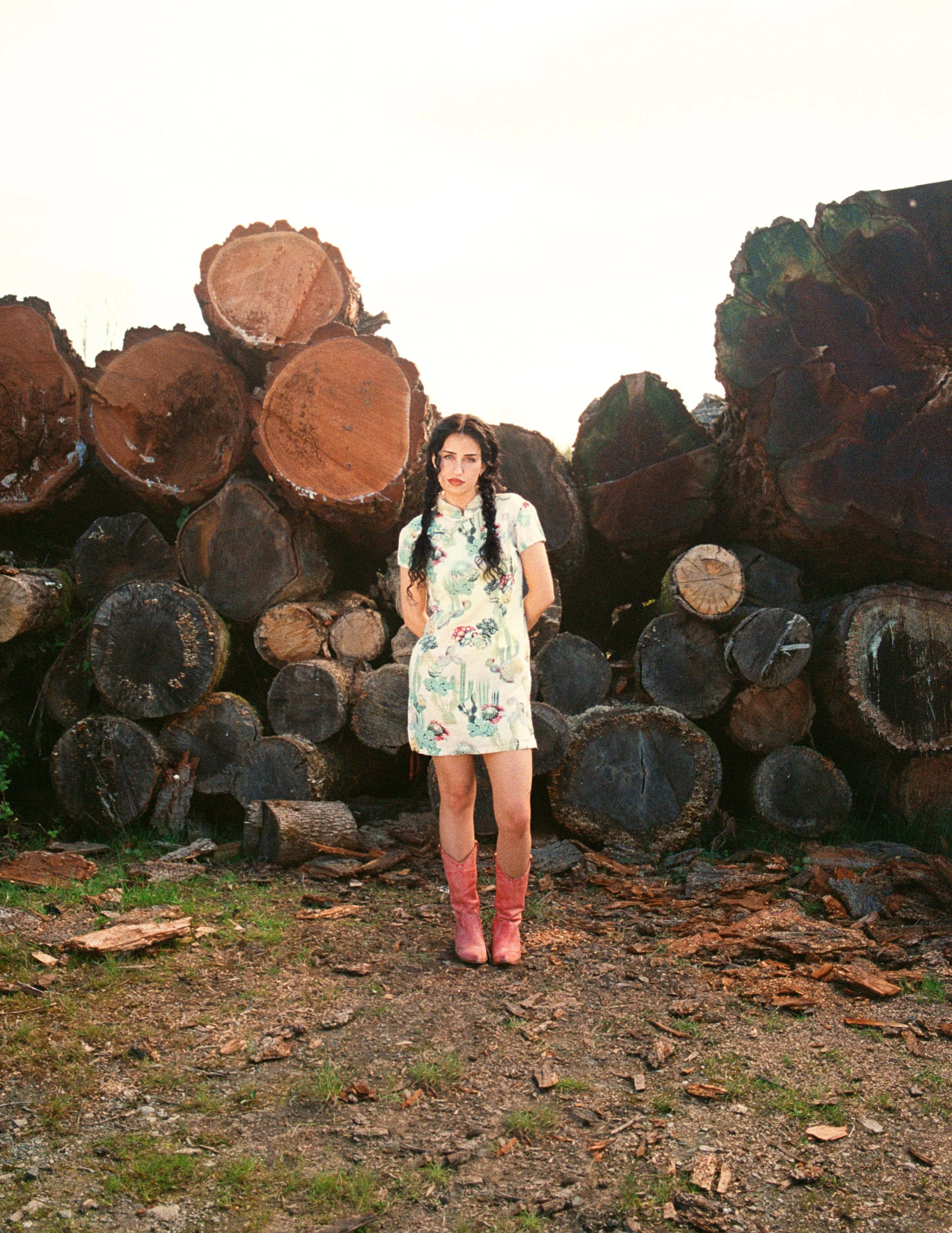 Model: Aleka 