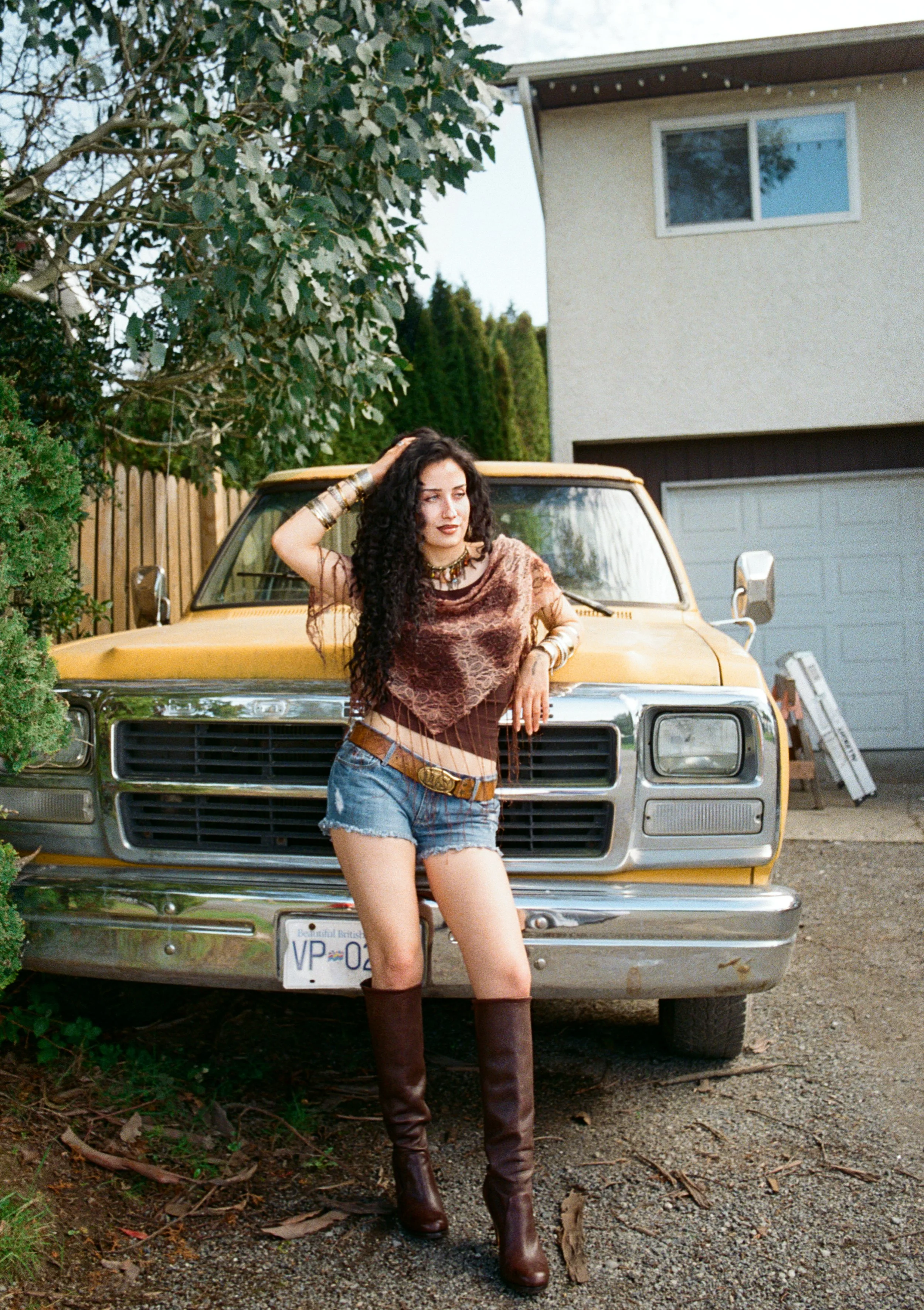 Model: Aleka 