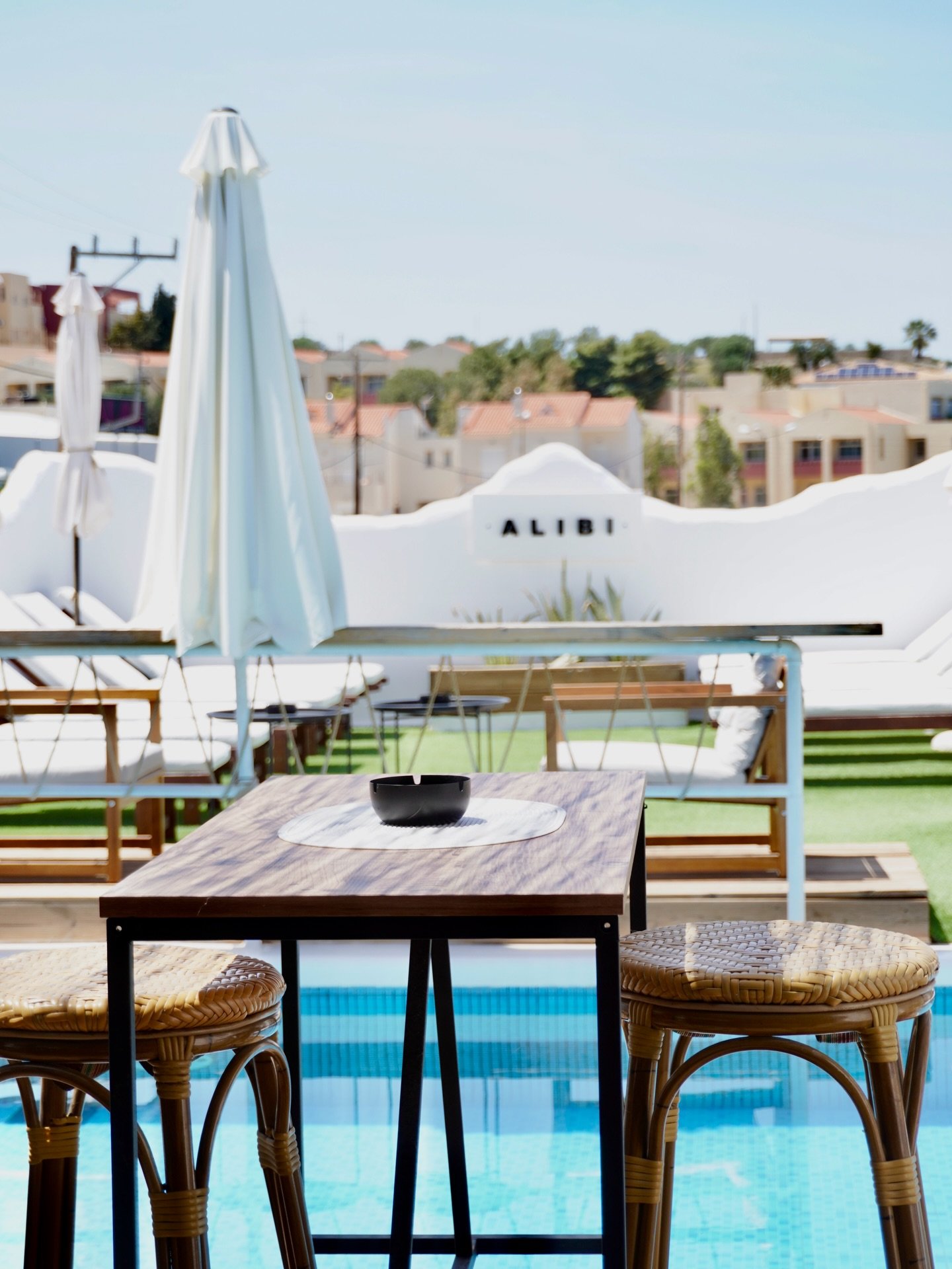 Summer is here 😍 #hersonissos #vacationincrete #crete #travel #poolbar
