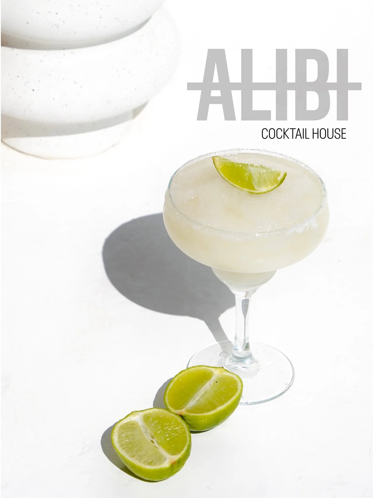 🚶🚶&zwj;♀️ Koutouloufari 🔄 Hersonissos
A pit stop to cool down🍸☀️

Our Classic Margarita is the perfect balance of tequila, fresh lime, and orange liqueur 🍋🧂 

#hersonissos #crete #poolbar #koutouloufari