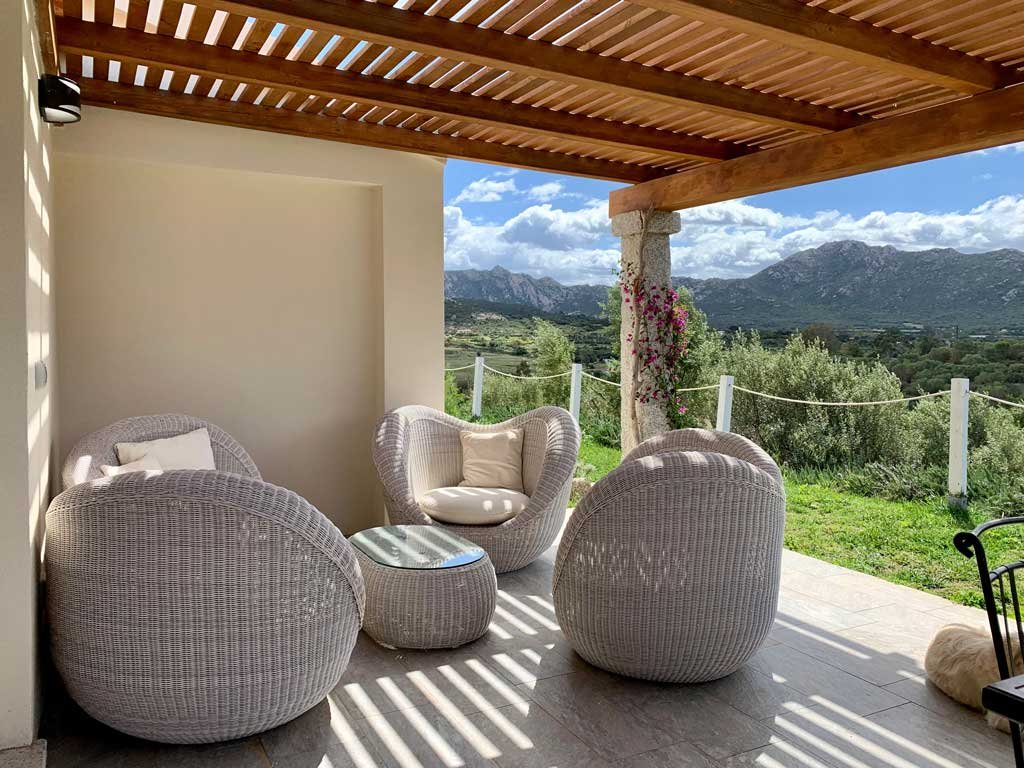 lacasadialice_villa_veranda_01.jpg