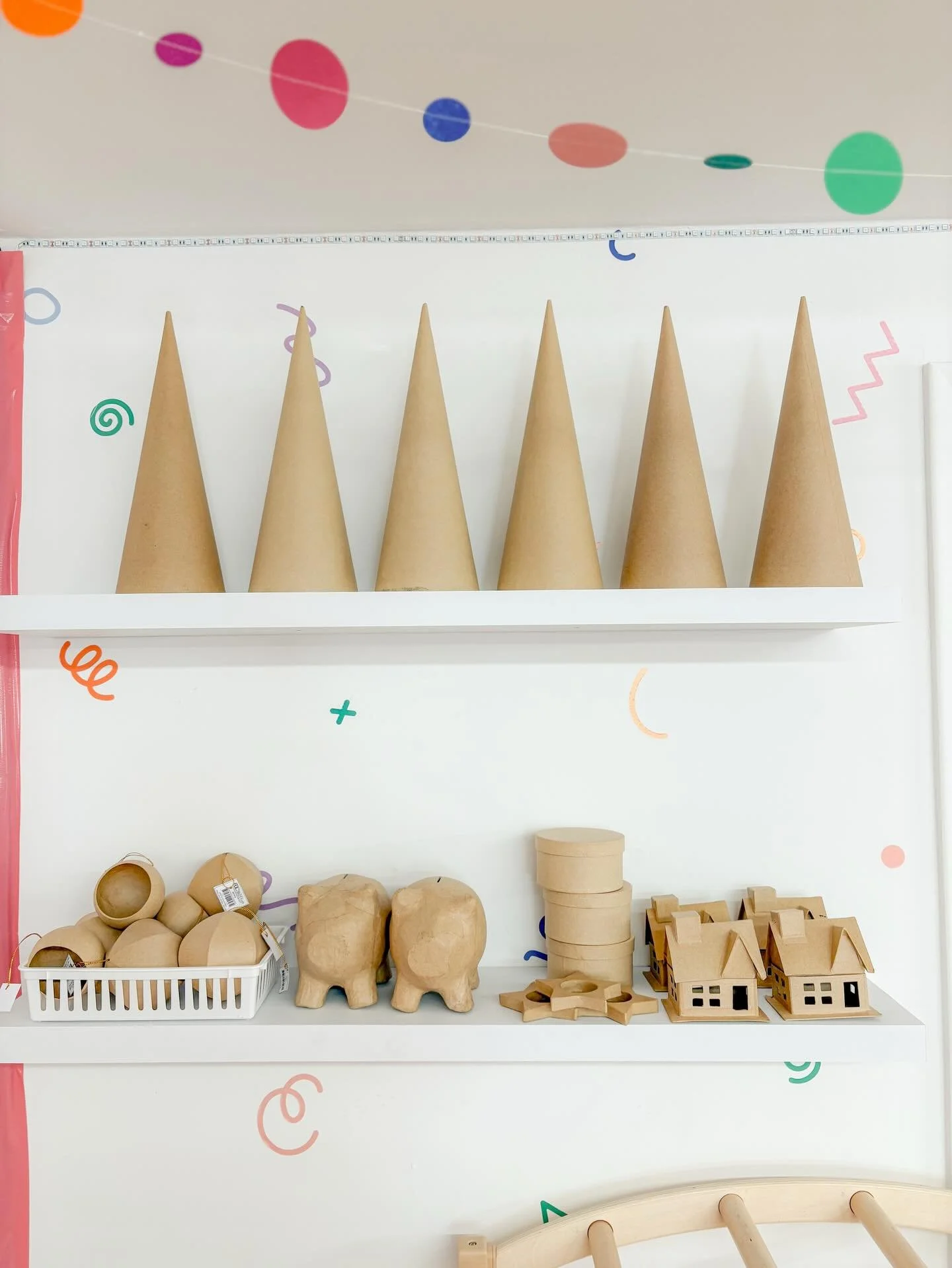 Our CRAFTERNOON Pick and paint hours are back this month! from trees, and ornaments and cute little houses we are so excited to see what you create! 

How does it work? Pick your hour and register for your desired time&hellip;$15 covers your space in