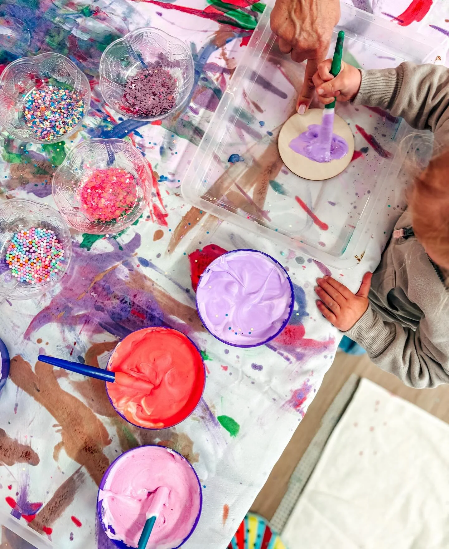 Helping hands. There&rsquo;s a reason why Caregiver and Me classes are at the HeART of what we do ❤️. Creating and play together across generations are building blocks for a kinder and stronger future. ❤️