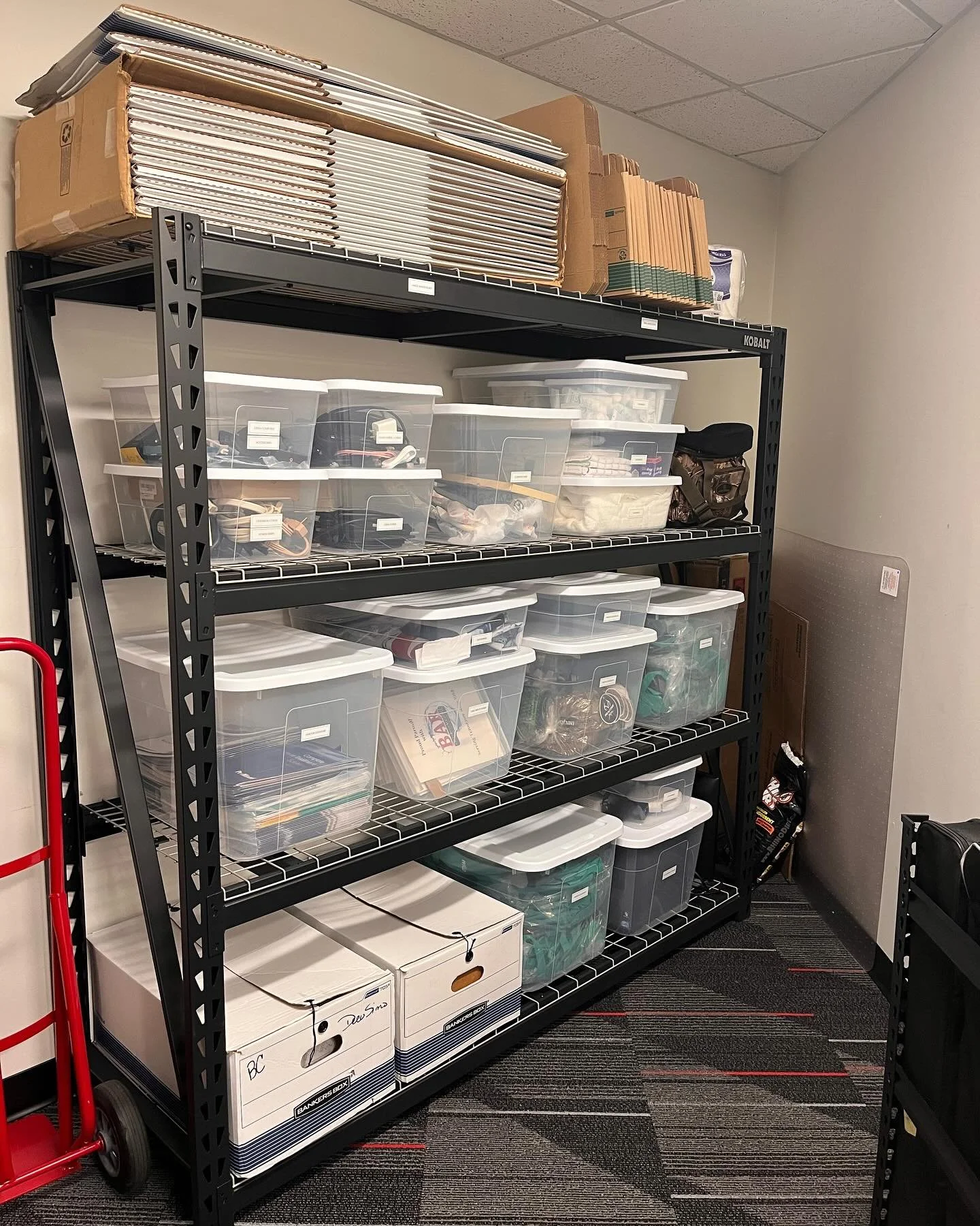 Office Vibes 

⬅️ for the BEFORE 

This corporate storage room went from &ldquo;couldn&rsquo;t walk in the door&rdquo; to fully functional and *also pretty* 

#officeorganization #storagecloset #storageroom #supplyroom