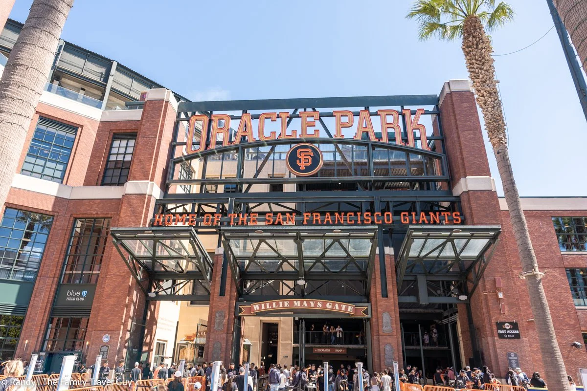 san-francisco-giants-oracle-park-club-level-review-2.jpg