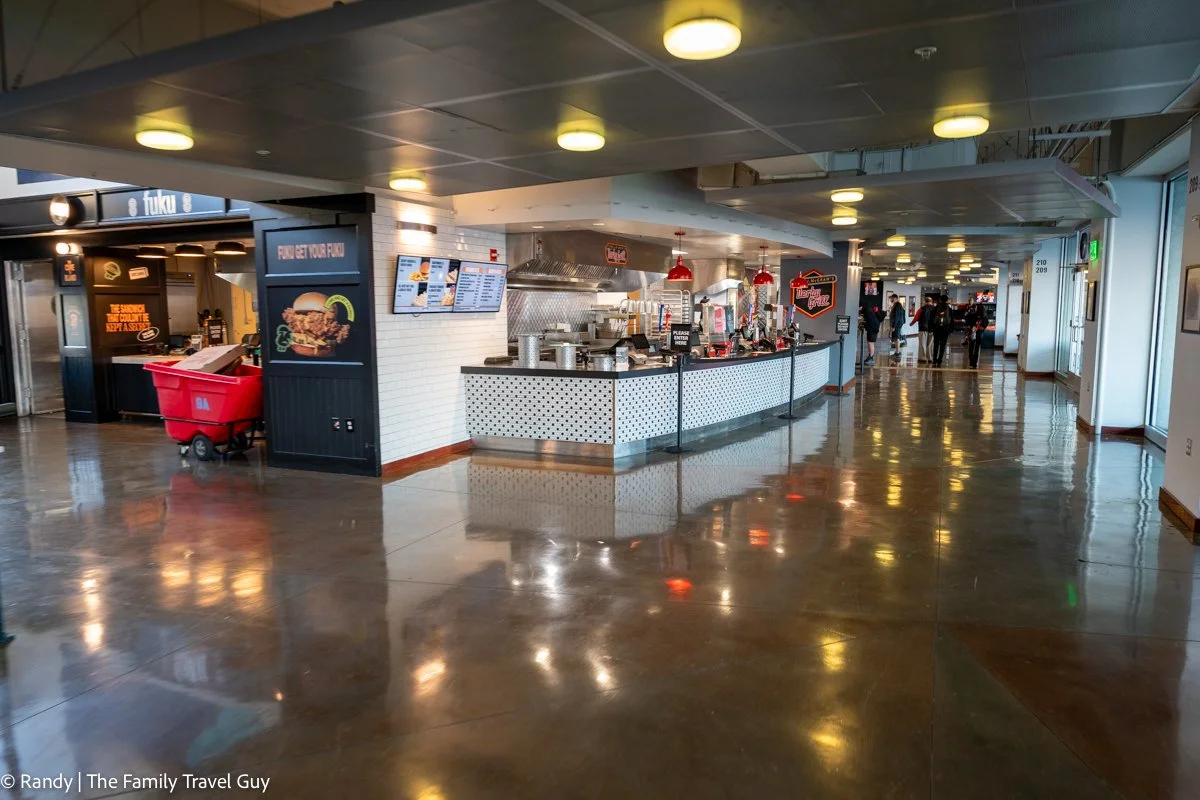 san-francisco-giants-oracle-park-club-level-review-41.jpg