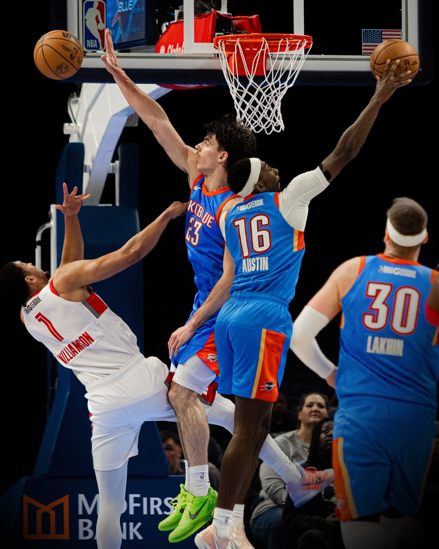 okcblue_1777309200_3884629420032219947_230691342.jpg