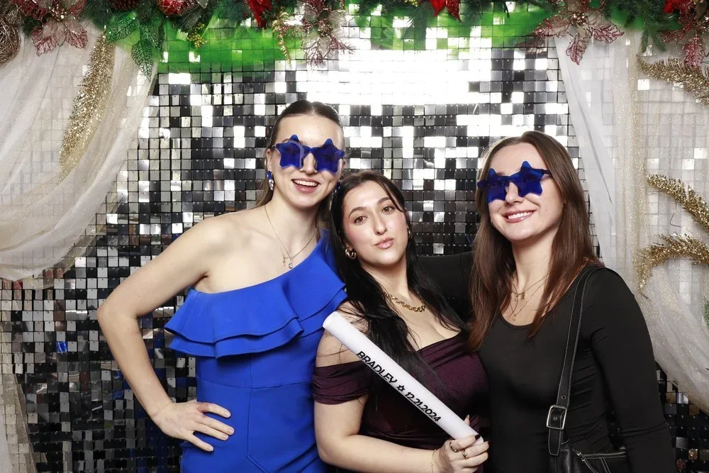 5 Fun Prop Trends That Guests Love at Photo Booths (And How to Use Them Right)