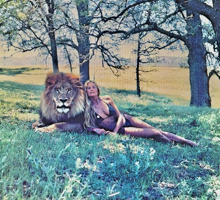 Susan Backlinie – Kicking Back with The Giant