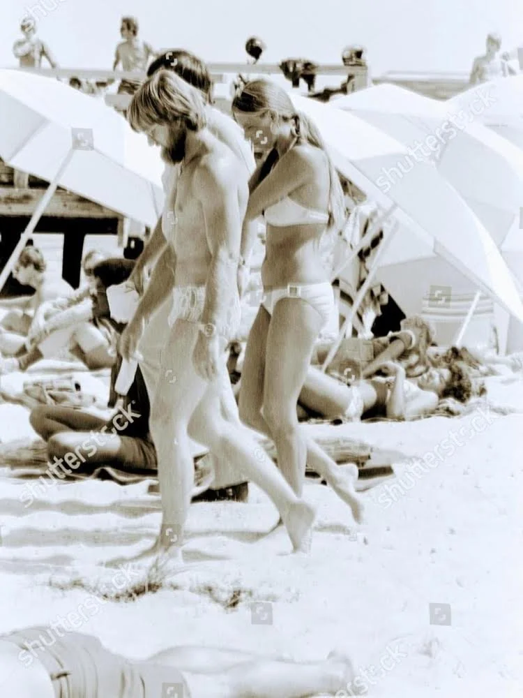Monty Cox & Susan Backlinie – JAWS Beach Shoot