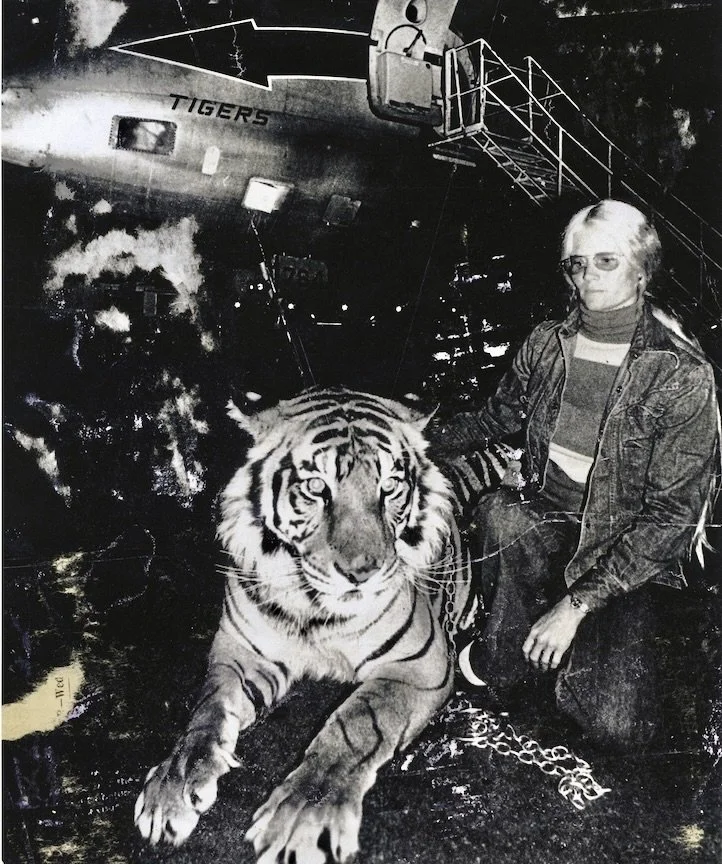Airport Manila-APOCALYPSE NOW-Susan & Gombi
