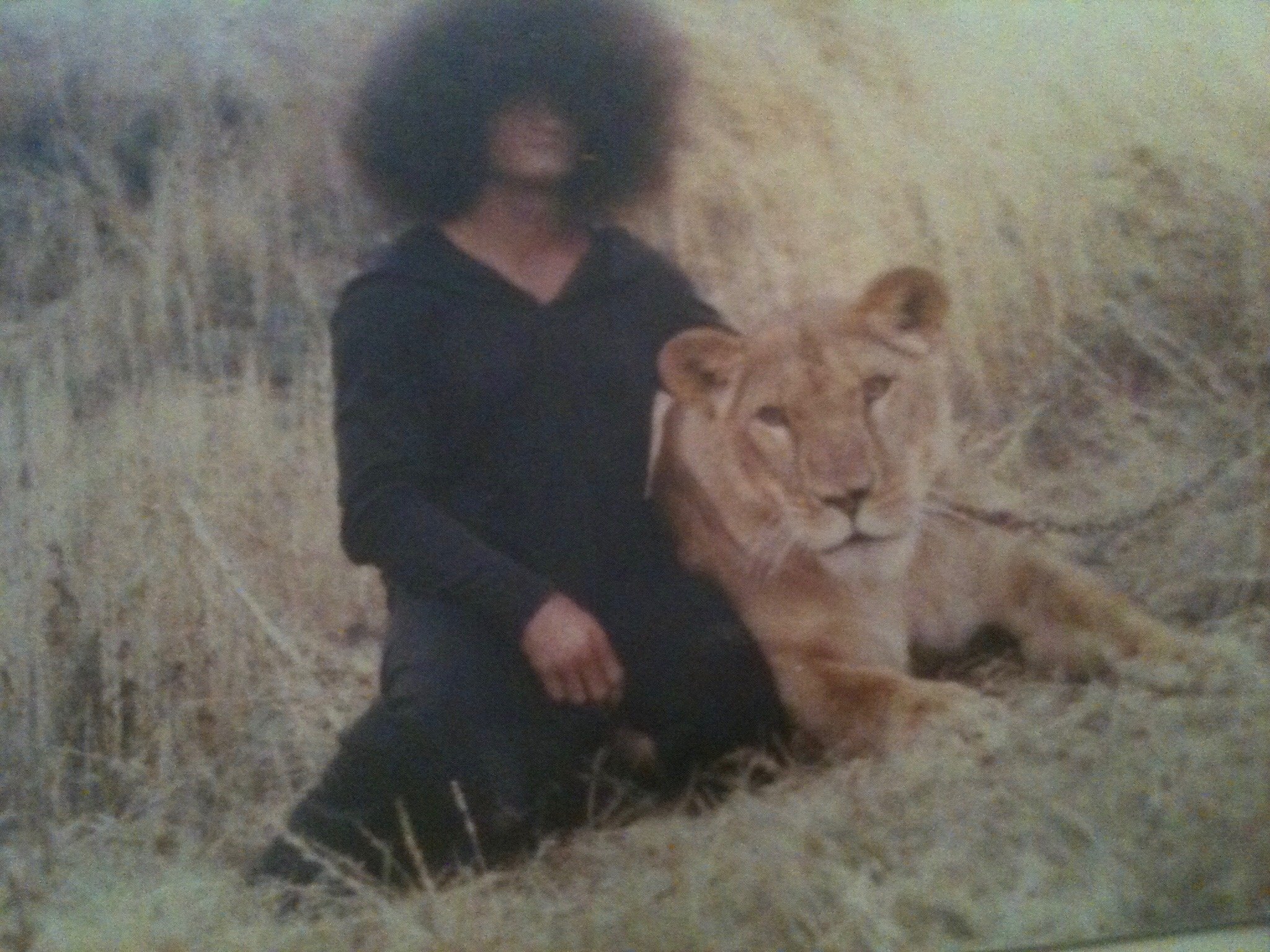 Monty Cox doubling Pam Grier