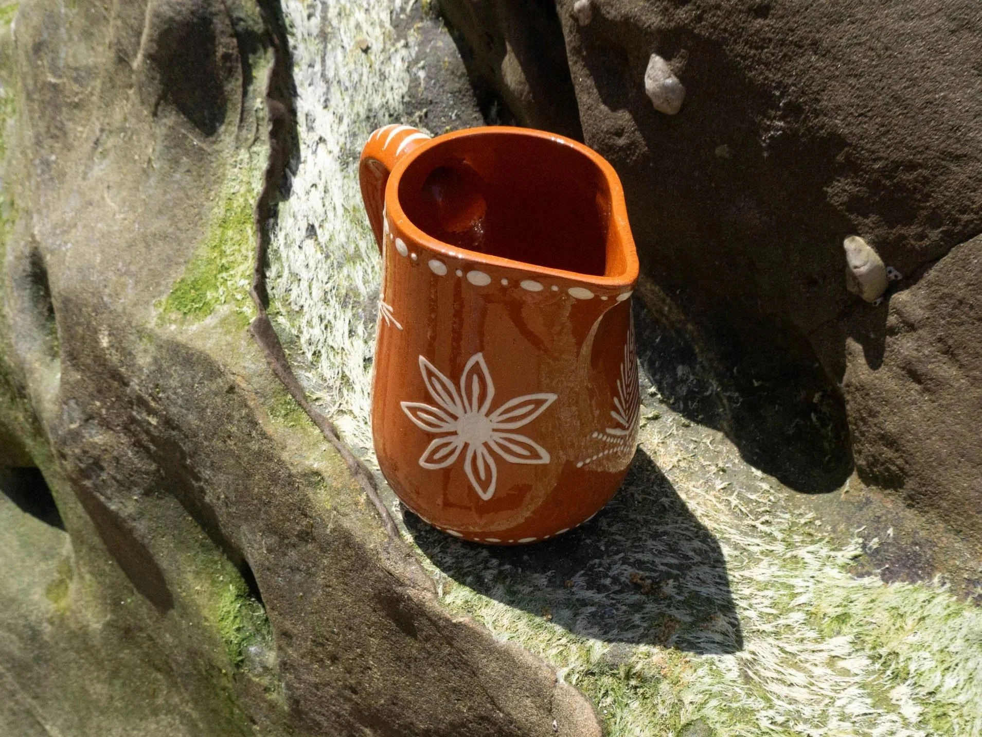 Jarras de agua: El placer de la cerámica en tu mesa