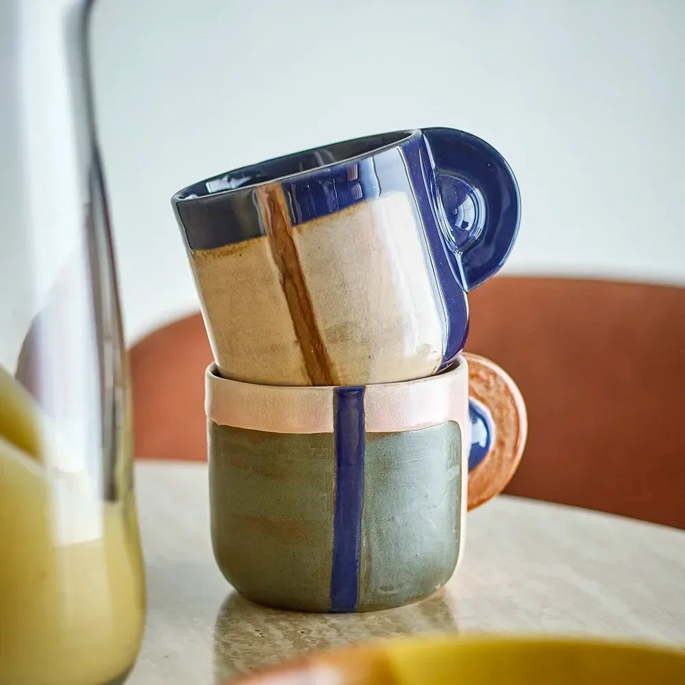 Tazas de diseño en cerámica con mucho color