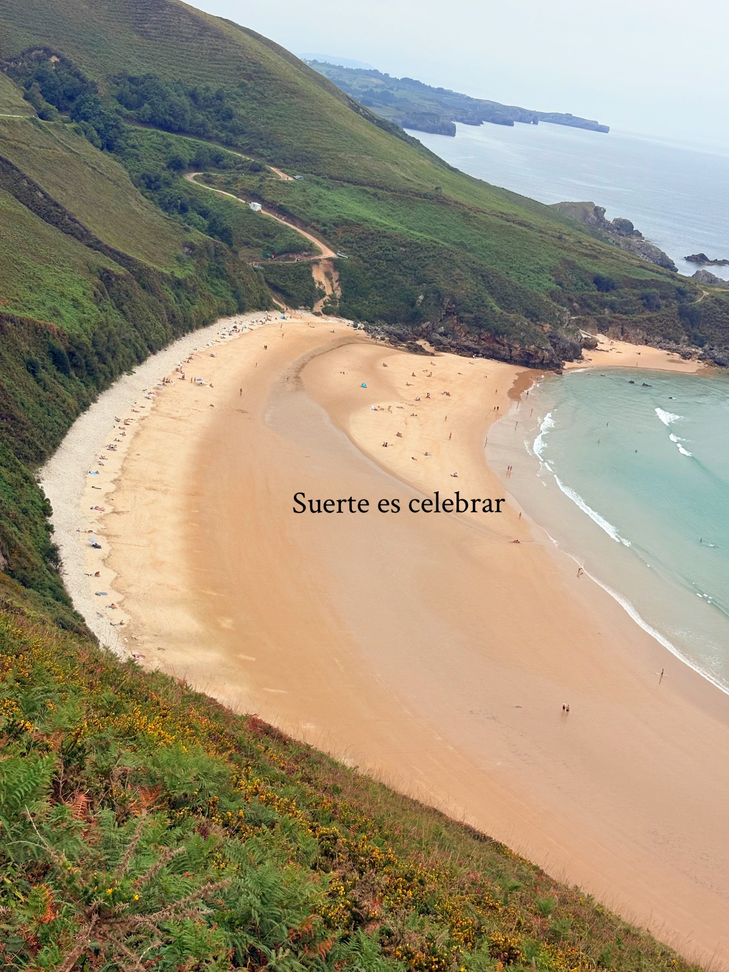 &iexcl;Feliz d&iacute;a d&rsquo;Asturies! Pa los asturianos de nacencia y de coraz&oacute;n all&aacute; onde tean. Disfrutar d&rsquo;esta guapura ye un privilexu.

#asturias
