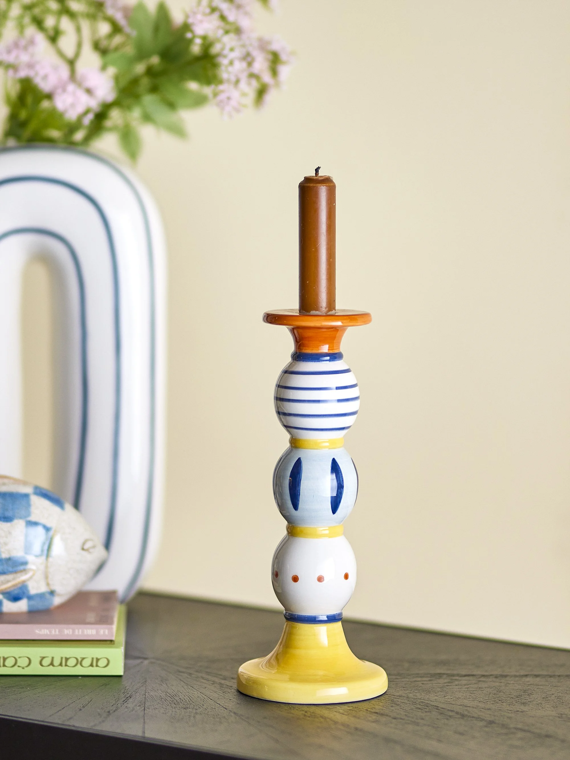 Portavelas Kairi de Bloomingville en cerámica