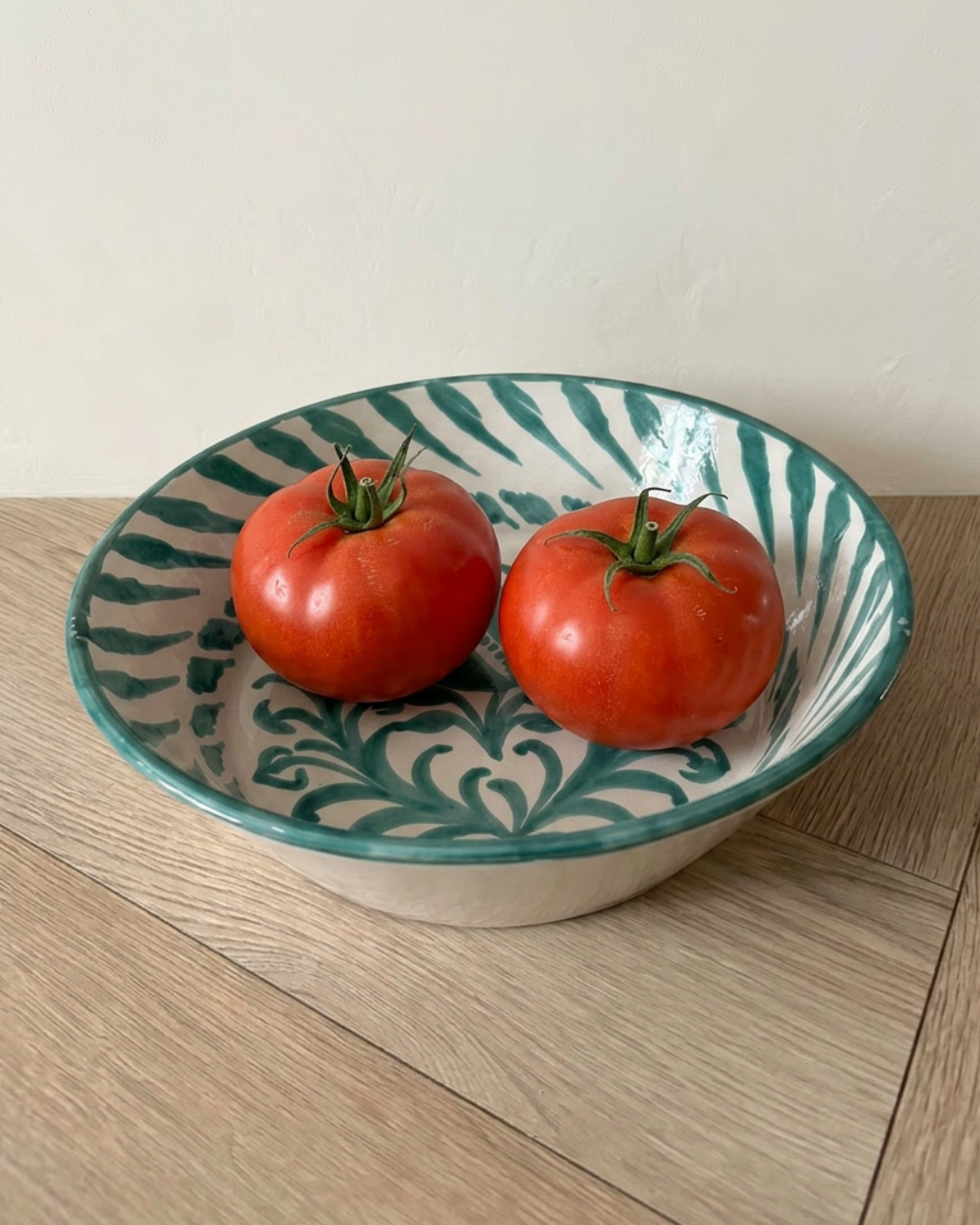 Ensaladera Granada pintada a mano - 31cm