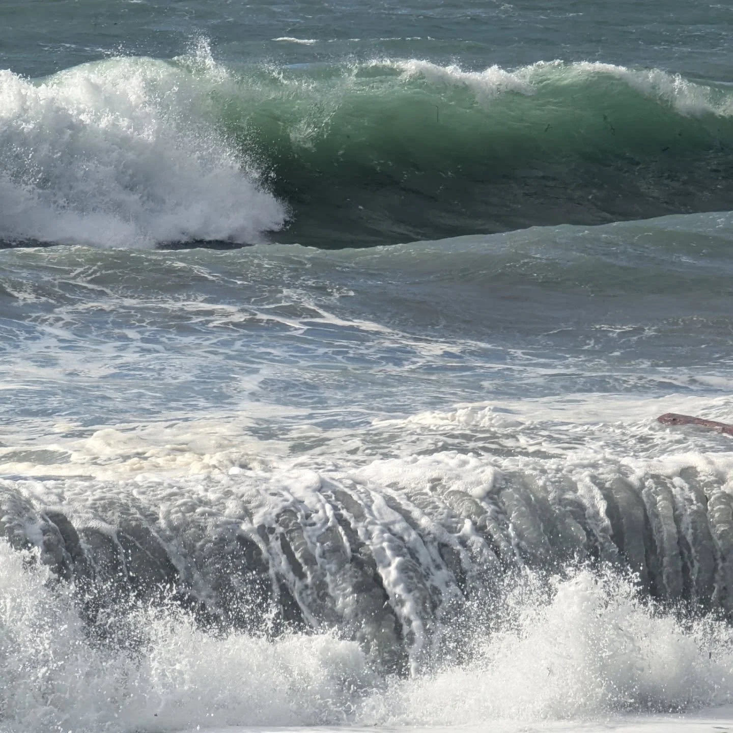 Today was our day! 🌊🌊🌊
We finally caught this action packed flow off French Beach filled with 3-5m beauties. 
#vancouverisland #yyjstormwatch #stormwatching #juandefuca #pnwfall #stormseason #ipaintstorms #inspo #pacificocean