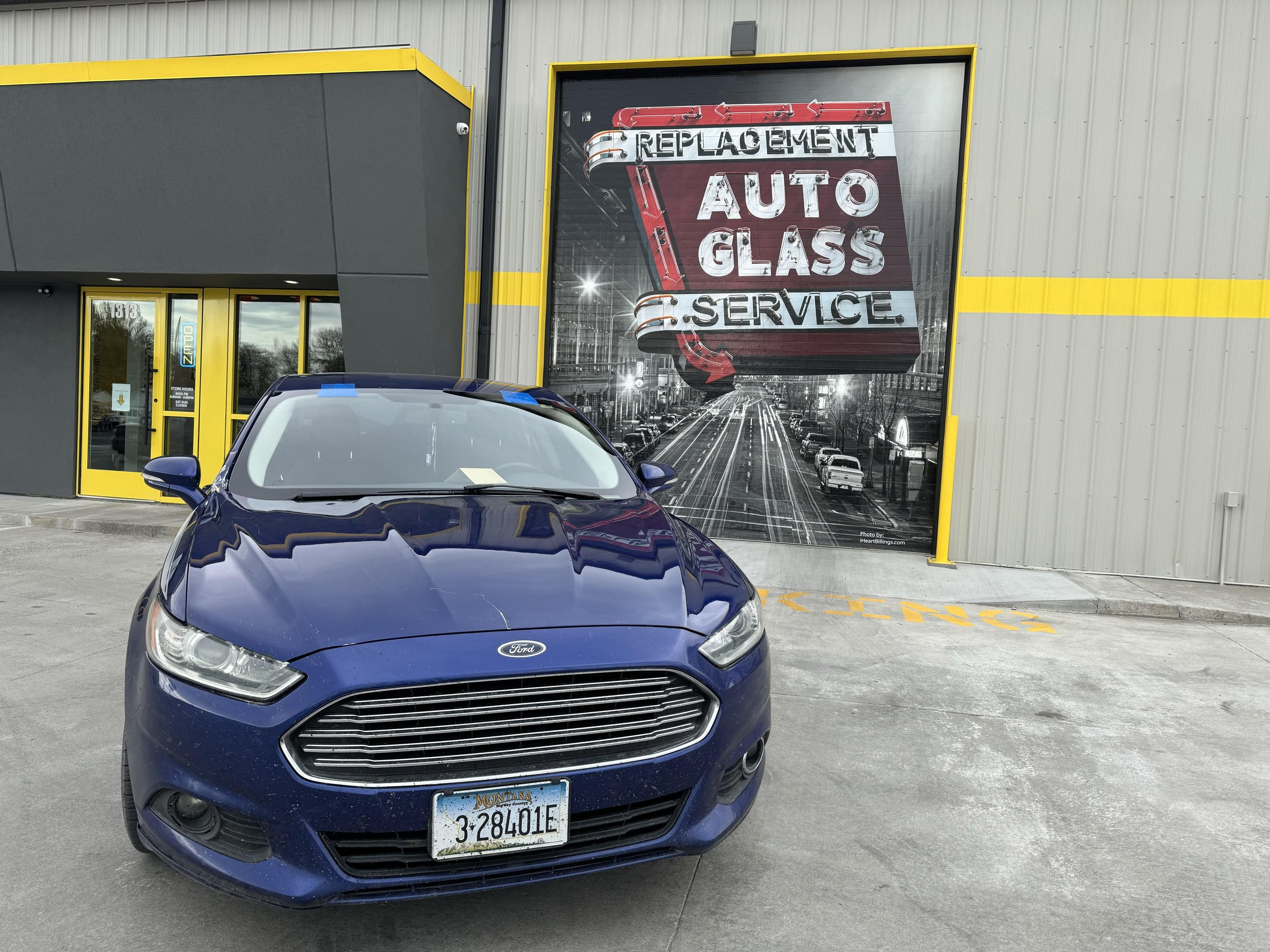 2013 Ford Fusion Montana.jpg