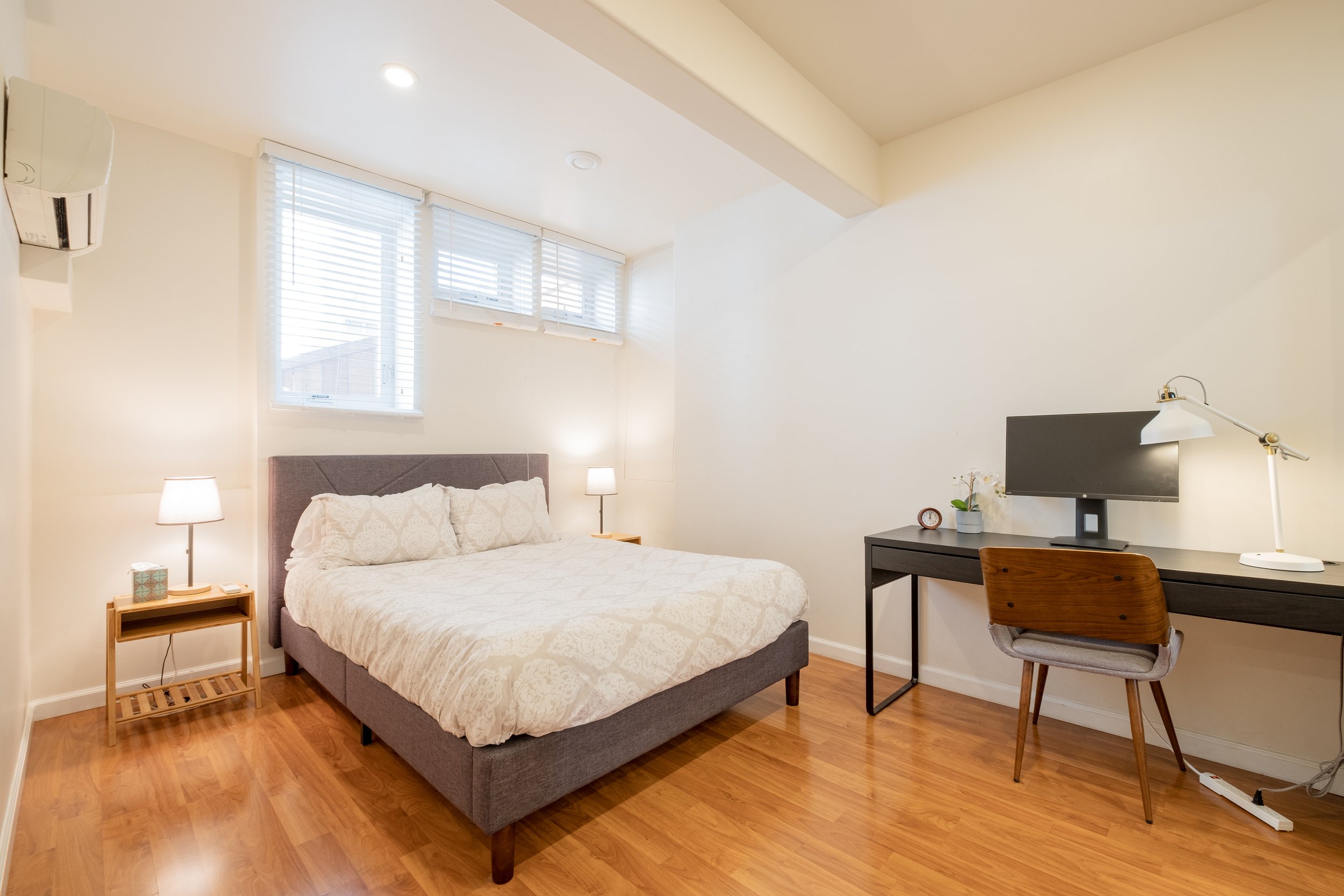 Guest Room w. Office