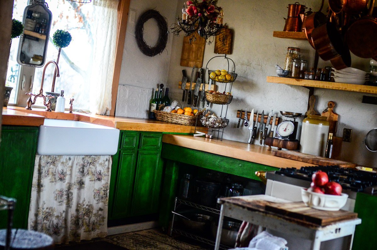 Come take a tour of our cottage kitchen!
