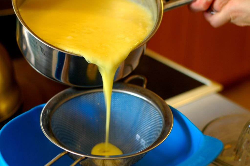 Honey-Sweetened Lemon Curd