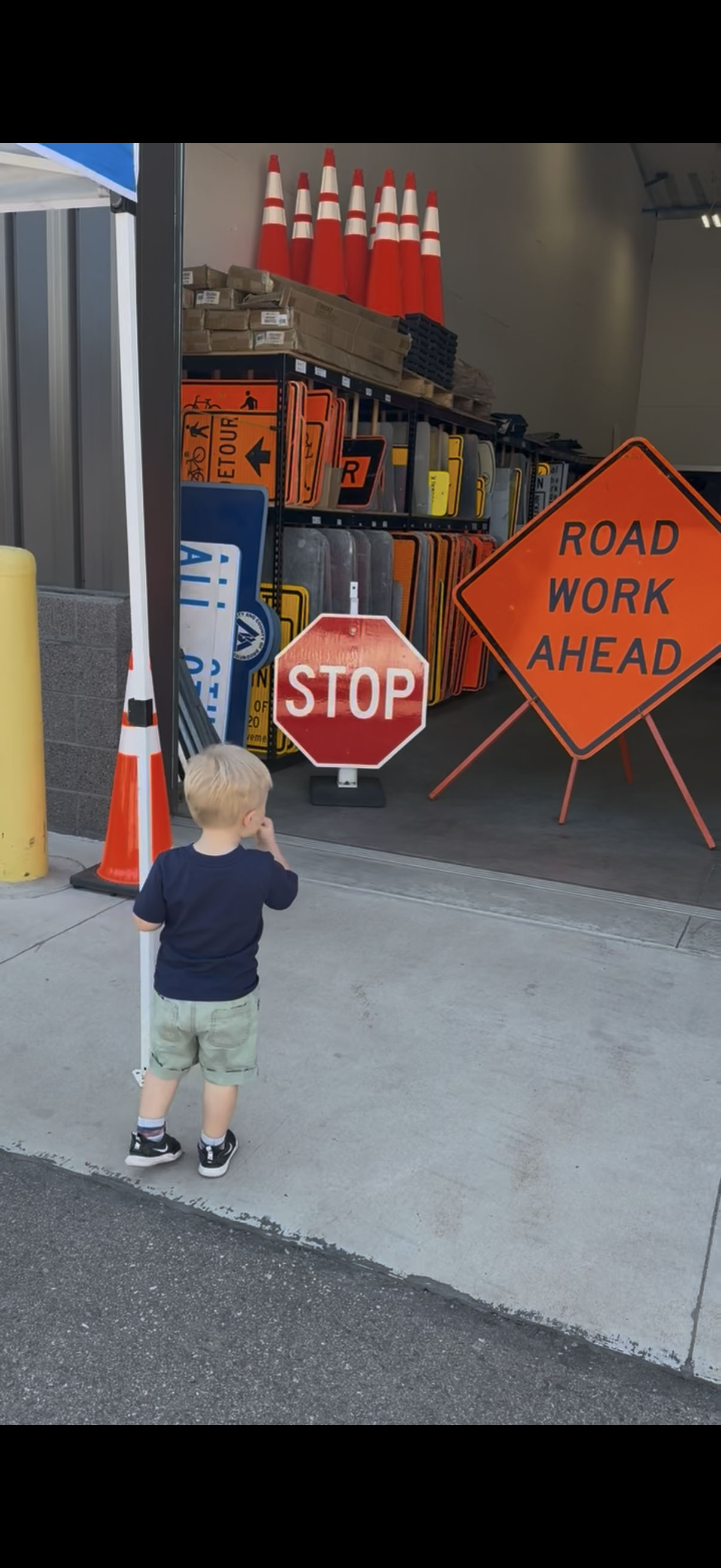 Broomfield Public Works Sign Shop tour &amp; ParadimEd program